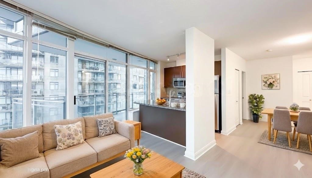 2006 892 CARNARVON STREET, R3079626, BC,