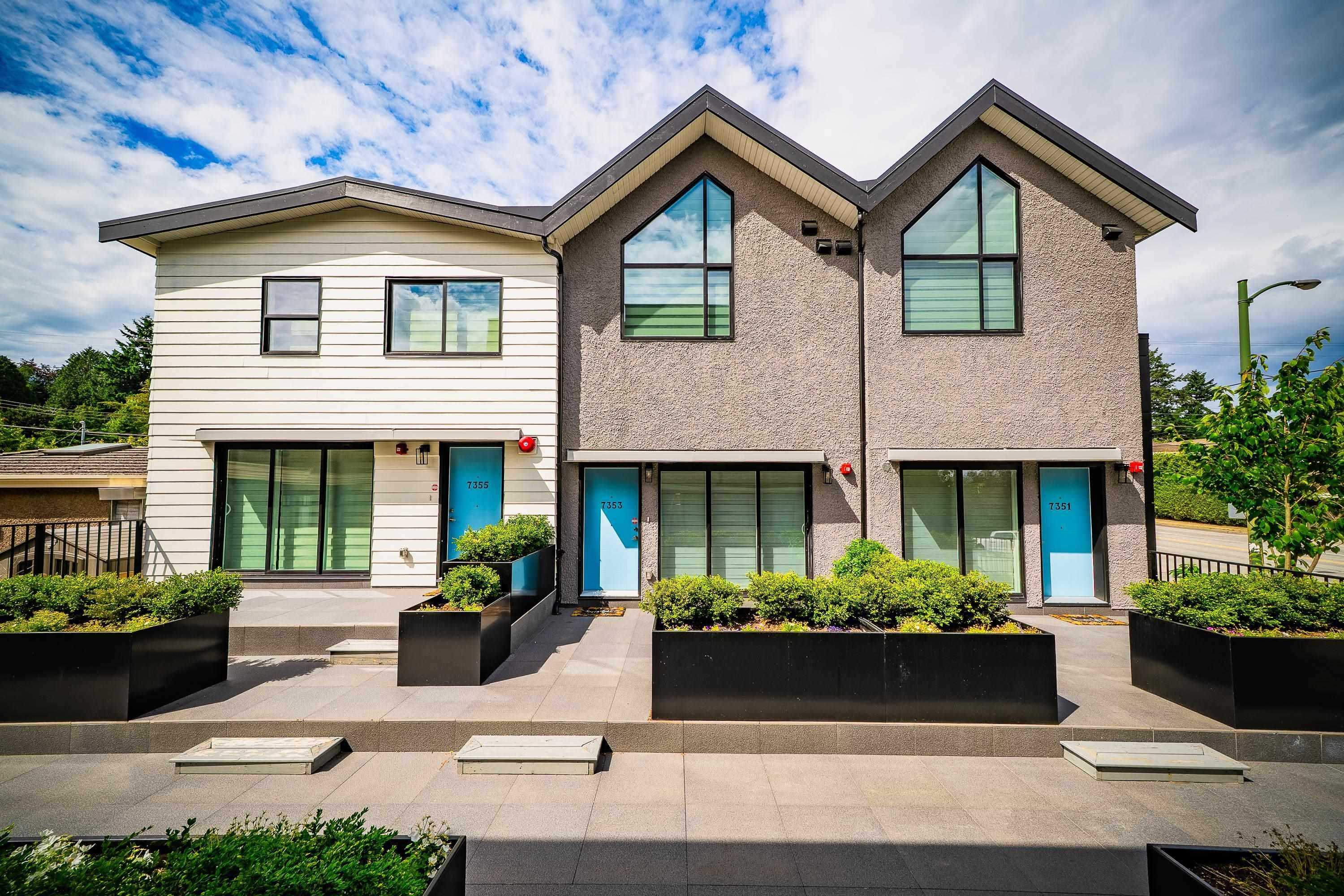 7353 OAK STREET, Vancouver BC V6P 1V9, R3080025, BC,