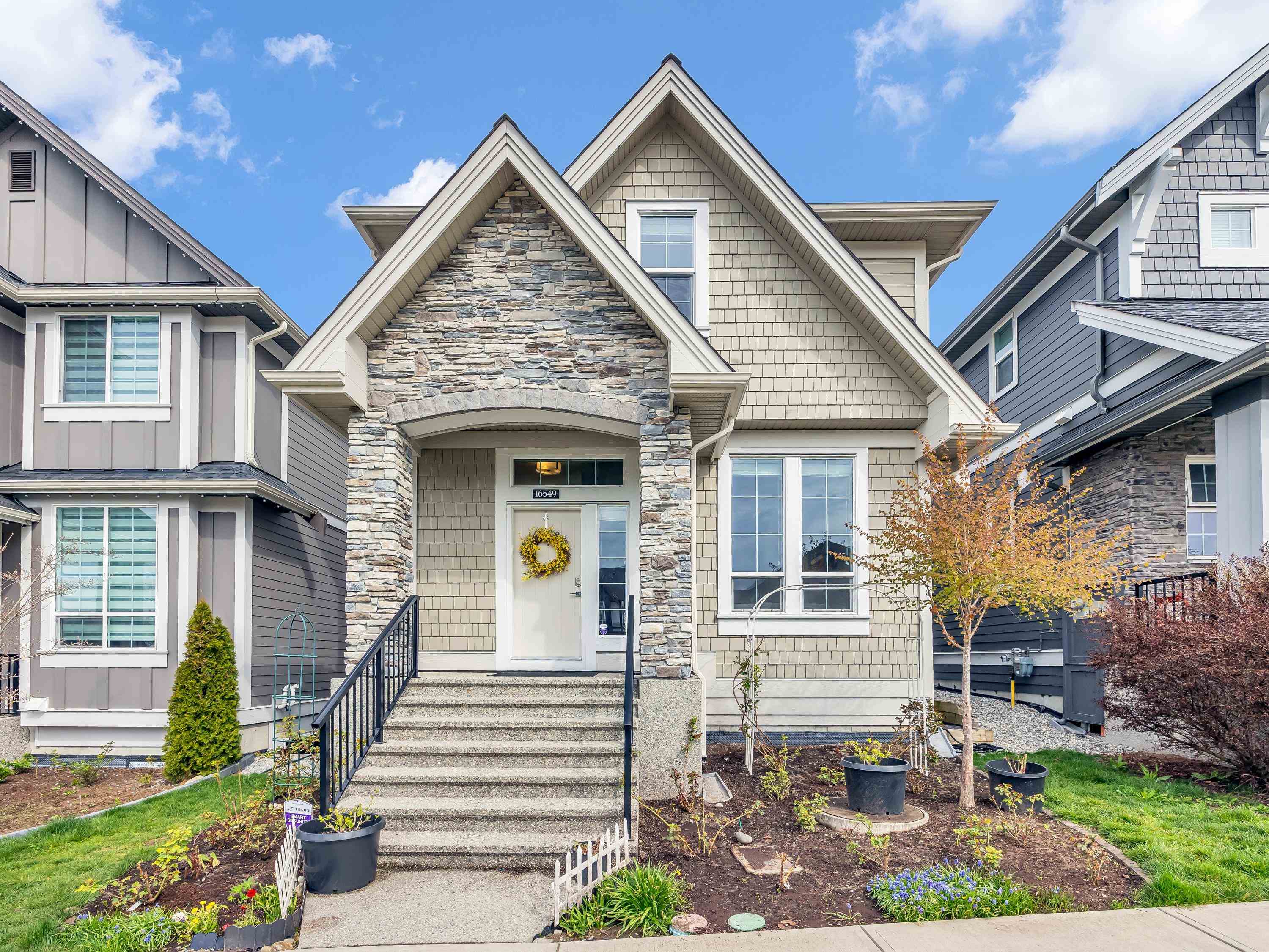 16549 21 AVENUE, Surrey BC V3Z 0V7, R3080238, BC,