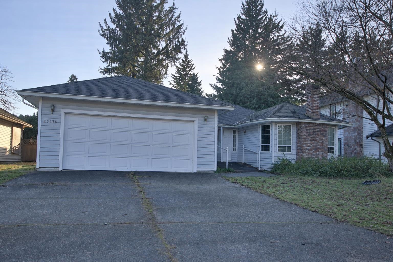 15474 92A AVENUE, Surrey BC V3R 9B1, R3080320, BC,