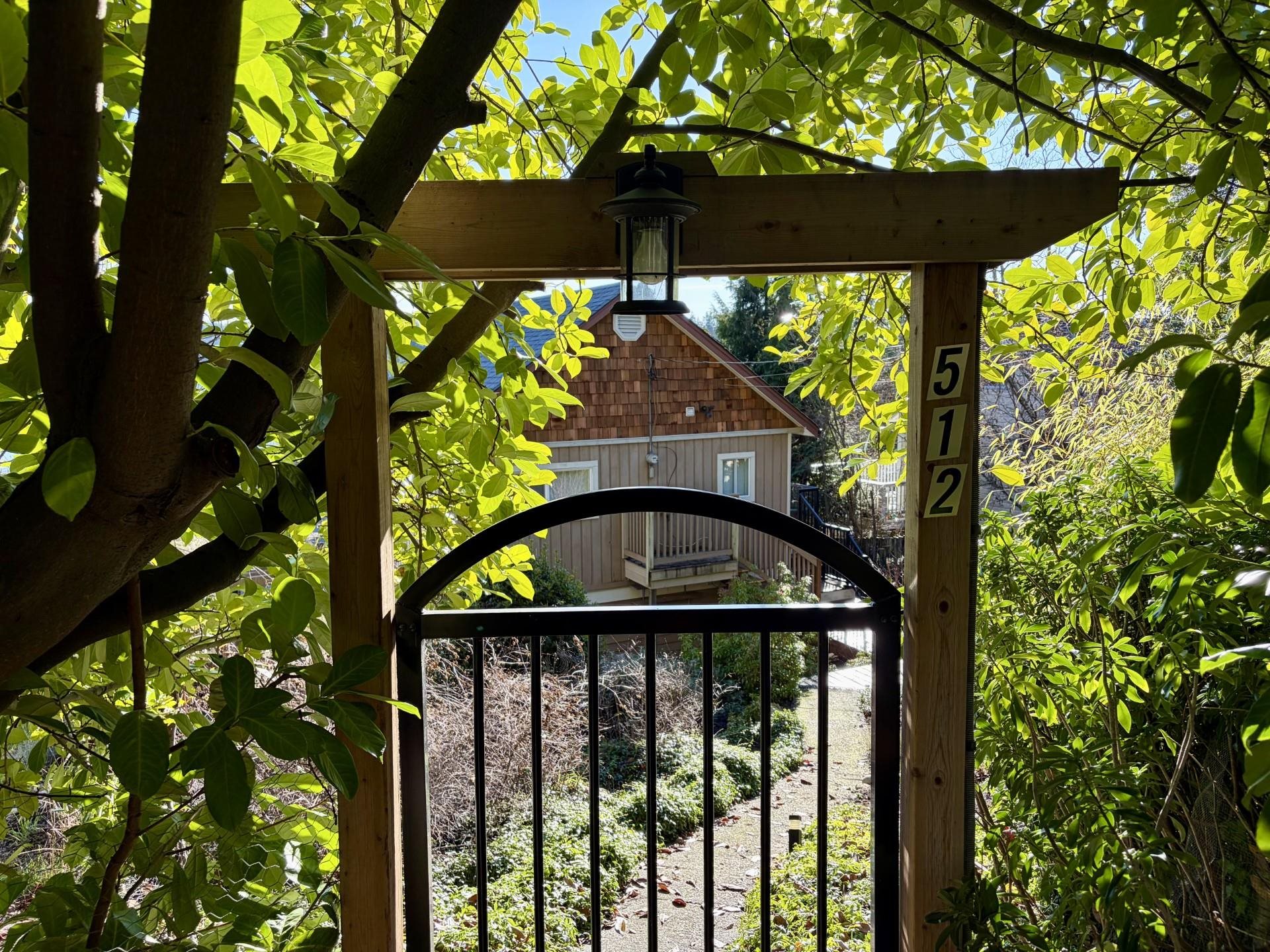 512 S FLETCHER ROAD, Gibsons BC V0N 1V9, R3080340, BC,