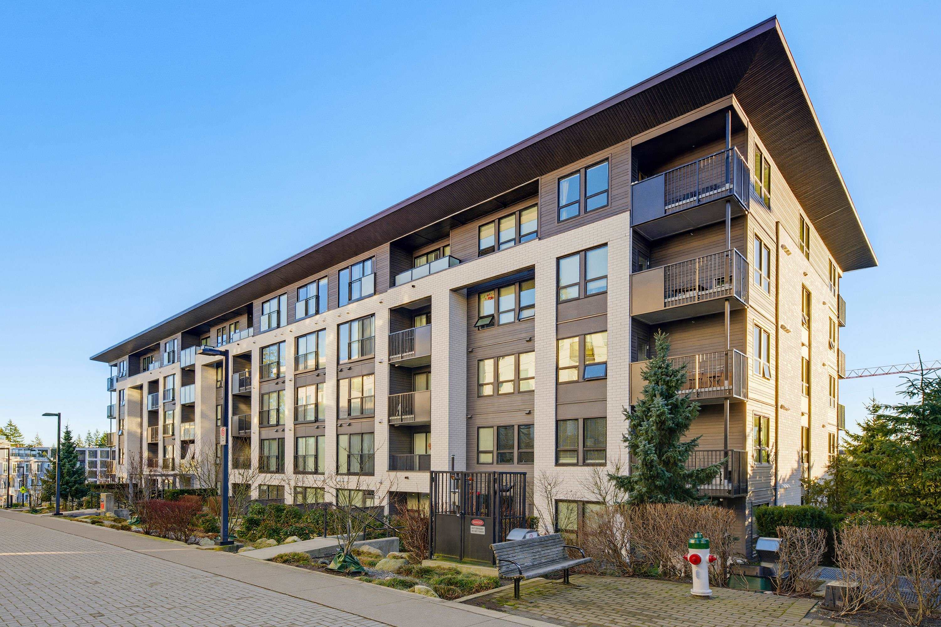 103 9228 SLOPES MEWS, R3080438, BC,