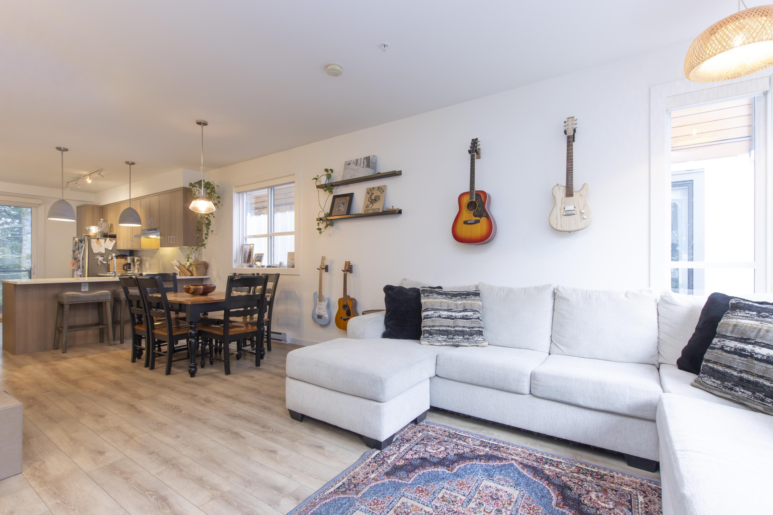 64 39769 GOVERNMENT ROAD, R3080439, BC,