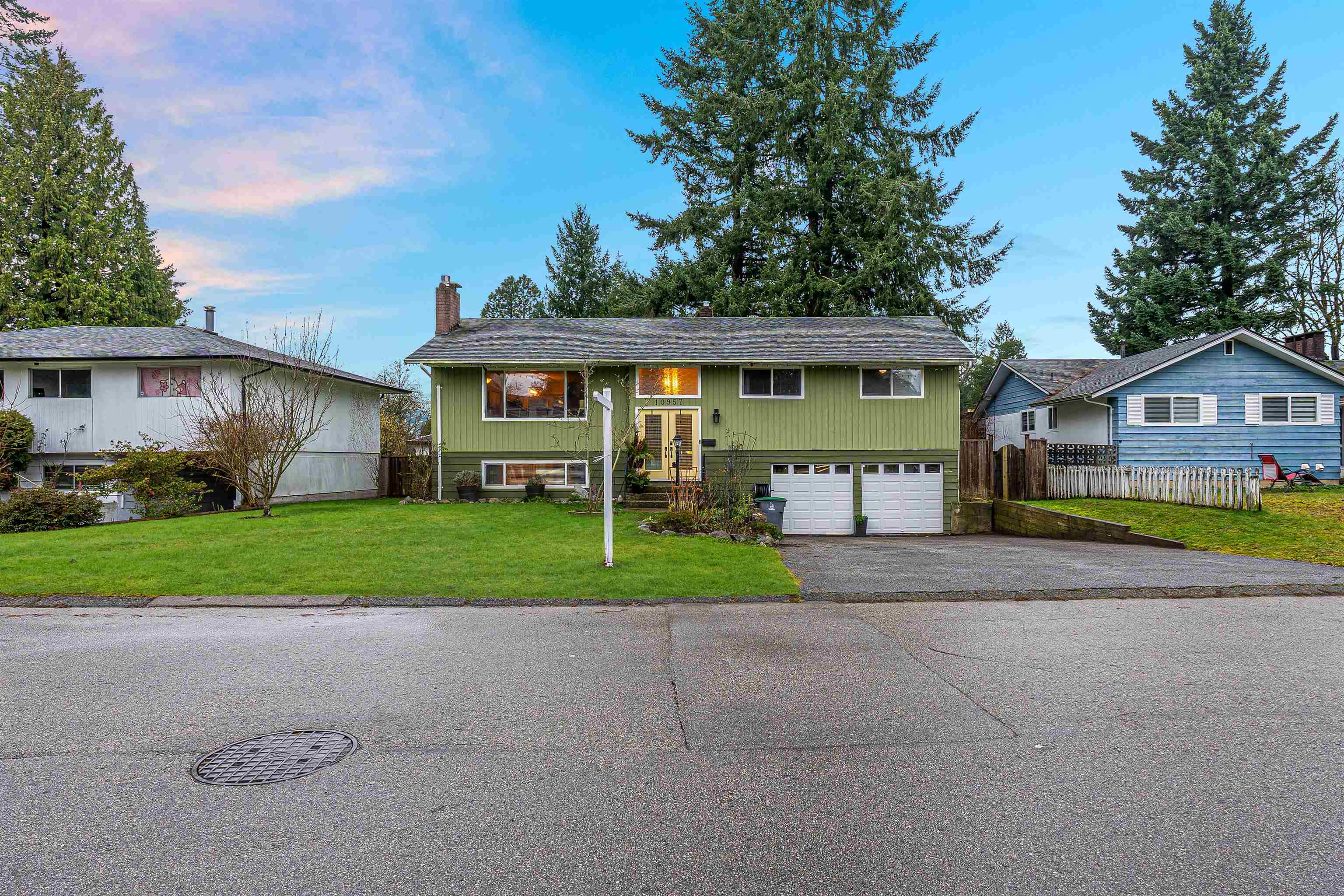 10957 JAY CRESCENT, Surrey BC V3R 5B3, R3080695, BC,