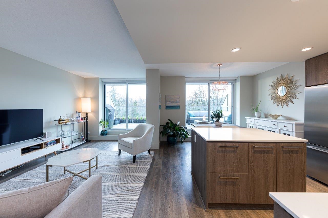 608 680 SEYLYNN CRESCENT, R3080930, BC,