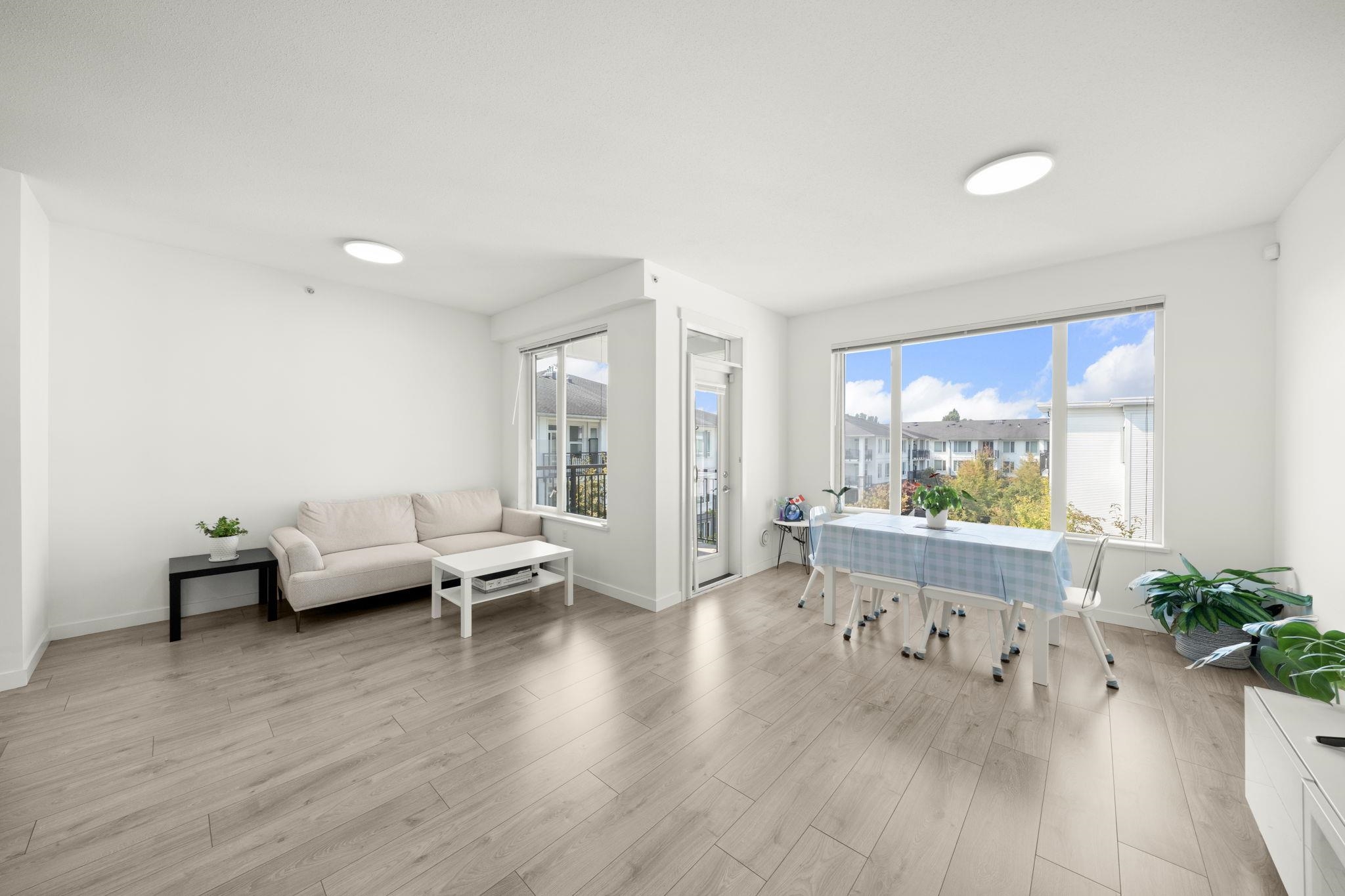 438 9388 MCKIM WAY, R3081056, BC,