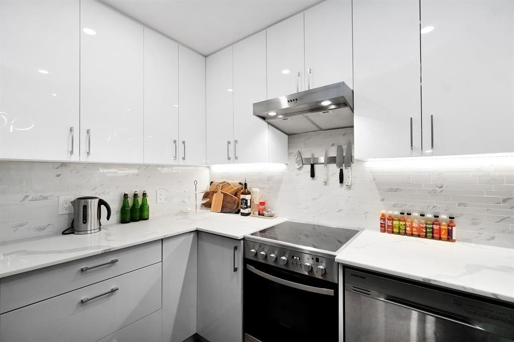 306 630 ROCHE POINT DRIVE, R3081282, BC,