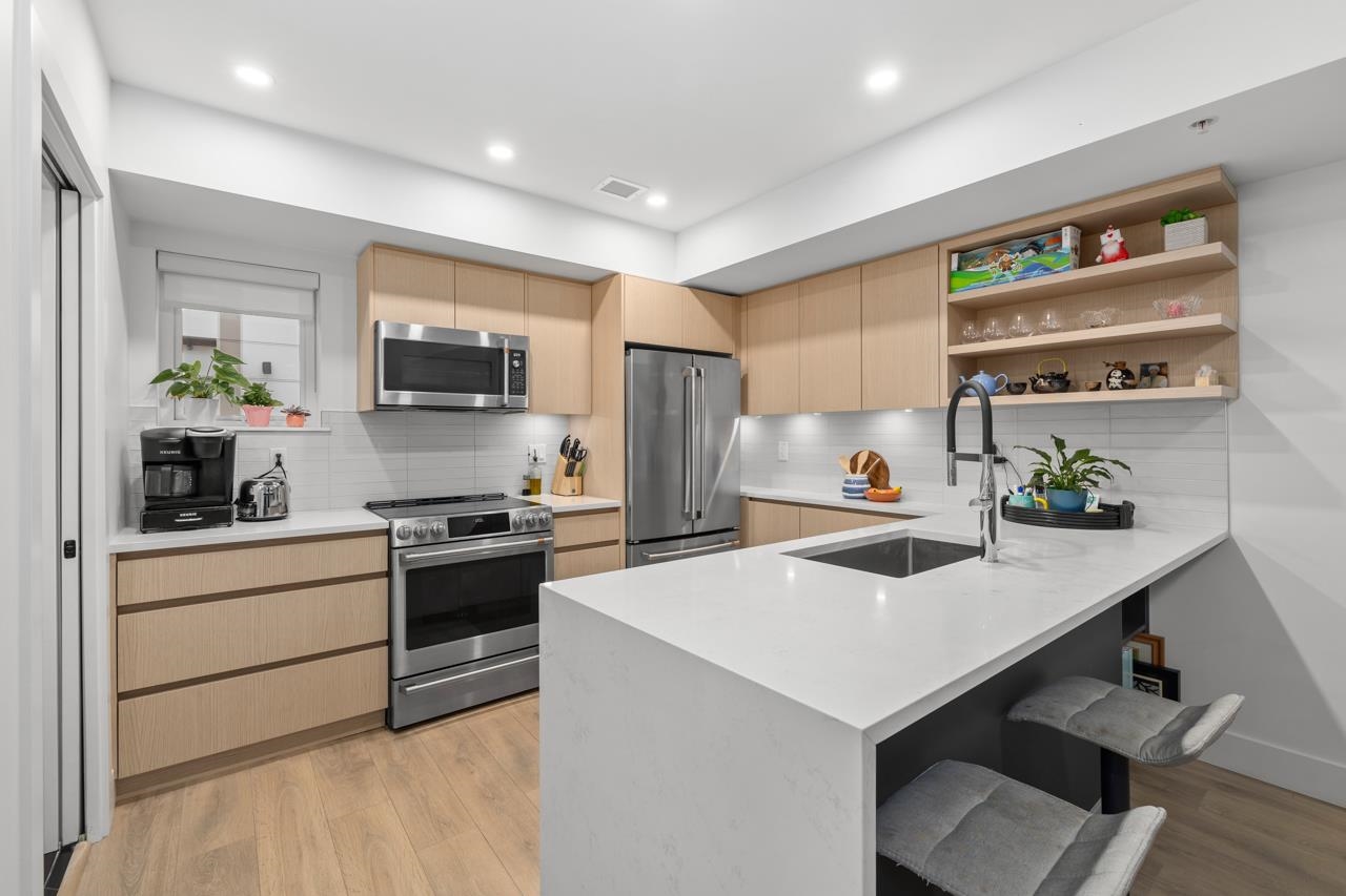 3 752 3RD STREET, R3081321, BC,