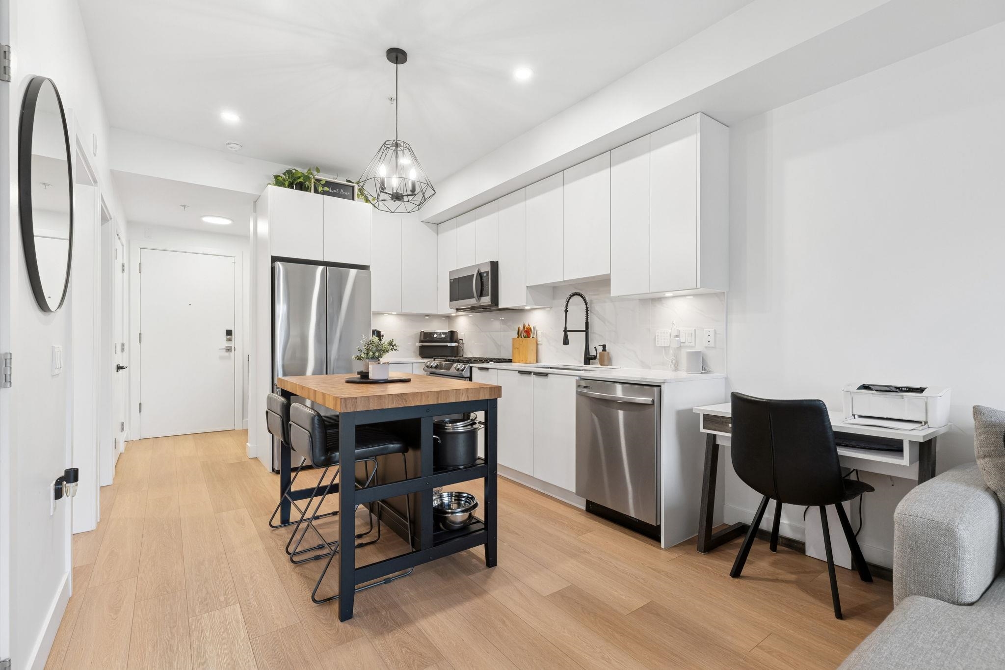 204 2331 KELLY AVENUE, R3081440, BC,