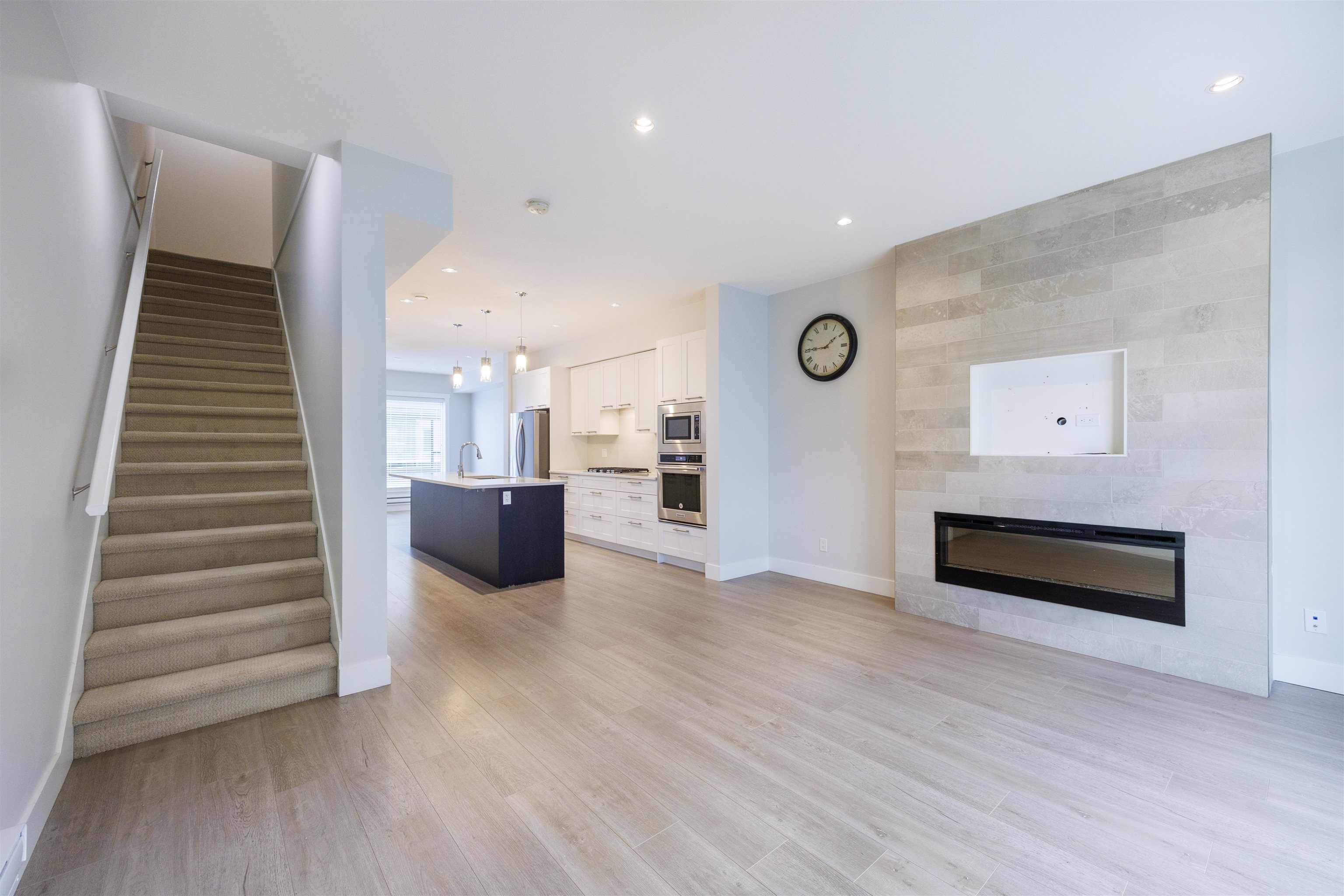 83 16336 23A AVENUE, R3081539, BC,