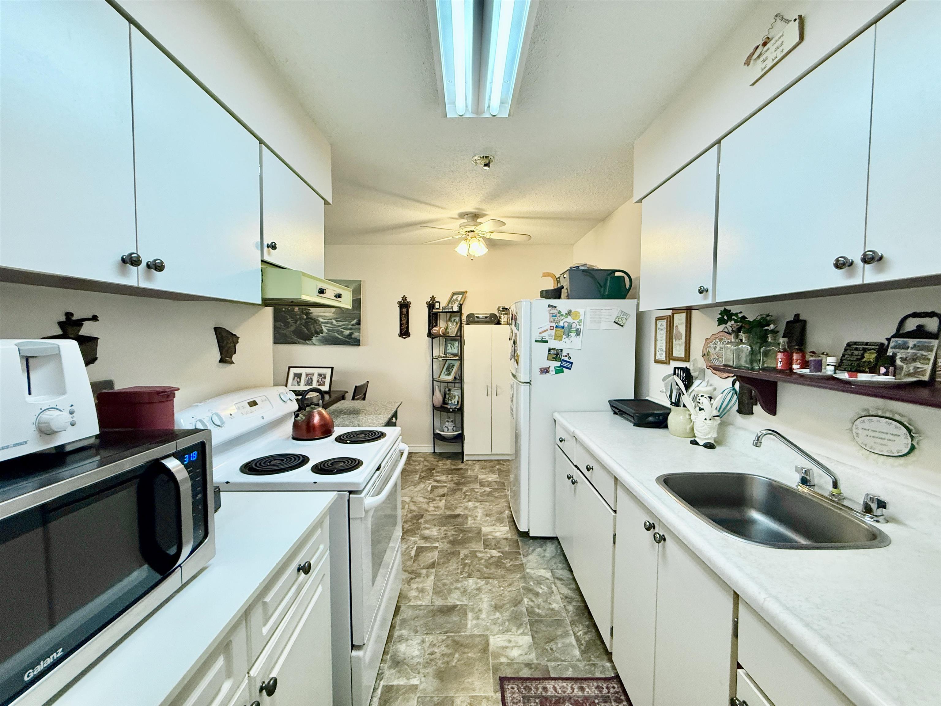 202 11816 88 AVENUE, R3081545, BC,