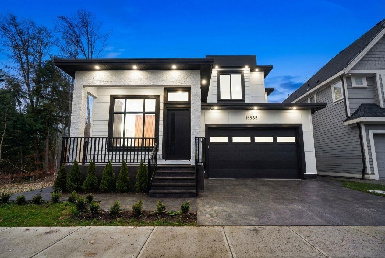 16935 0A AVENUE, Surrey BC V3Z 9N8, R3081771, BC,