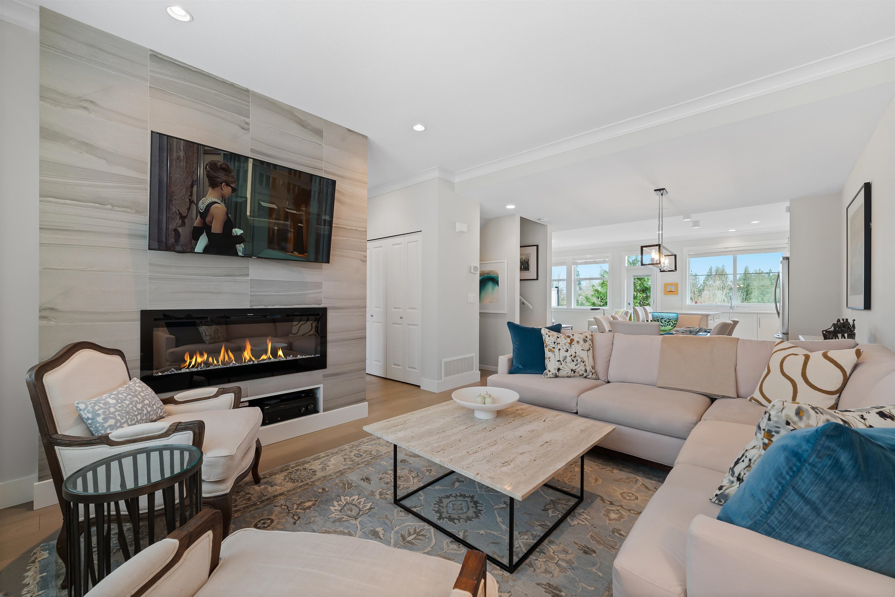 15 15717 MOUNTAIN VIEW DRIVE, R3081976, BC,