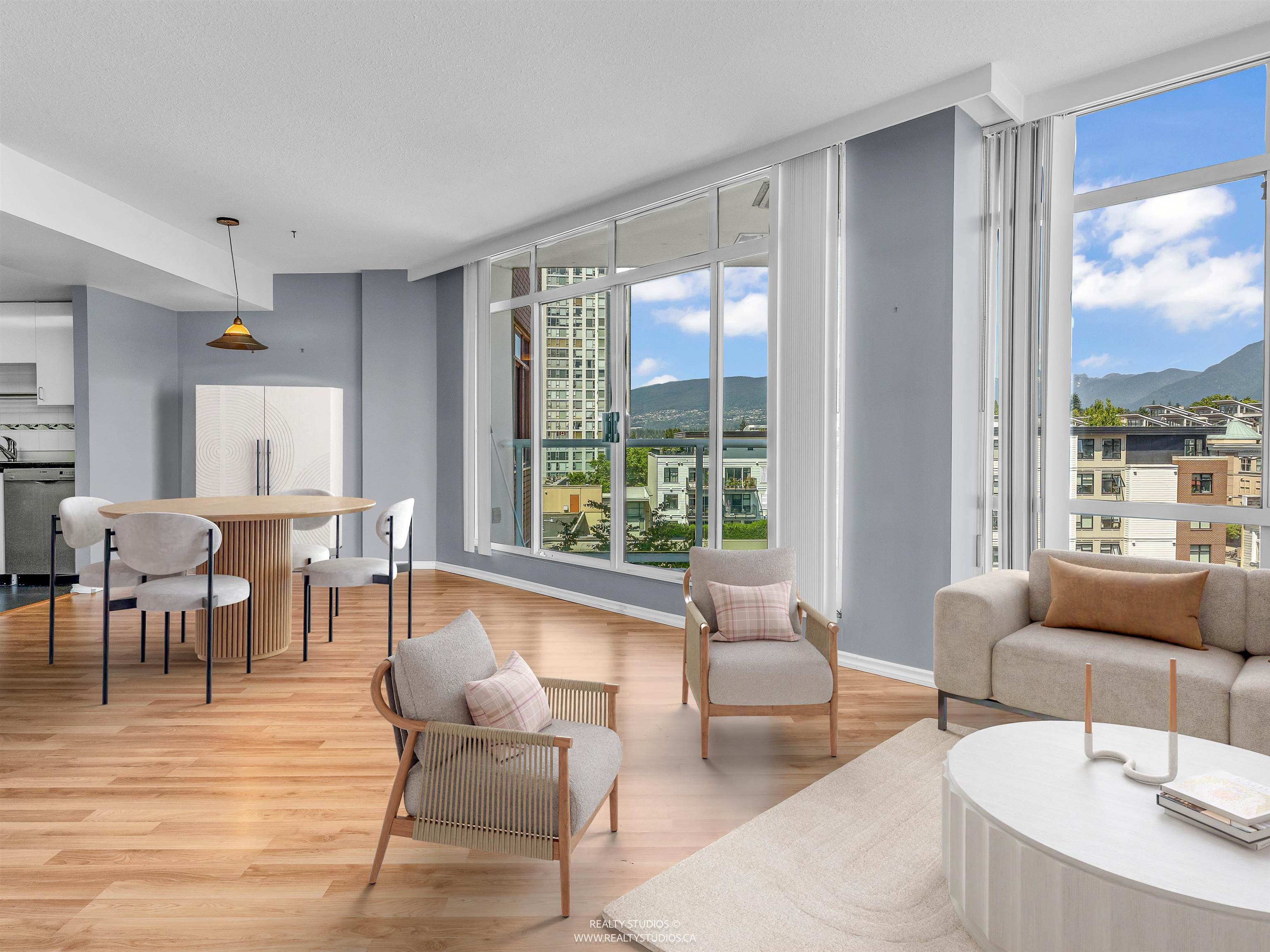 903 130 2ND STREET, R3082035, BC,