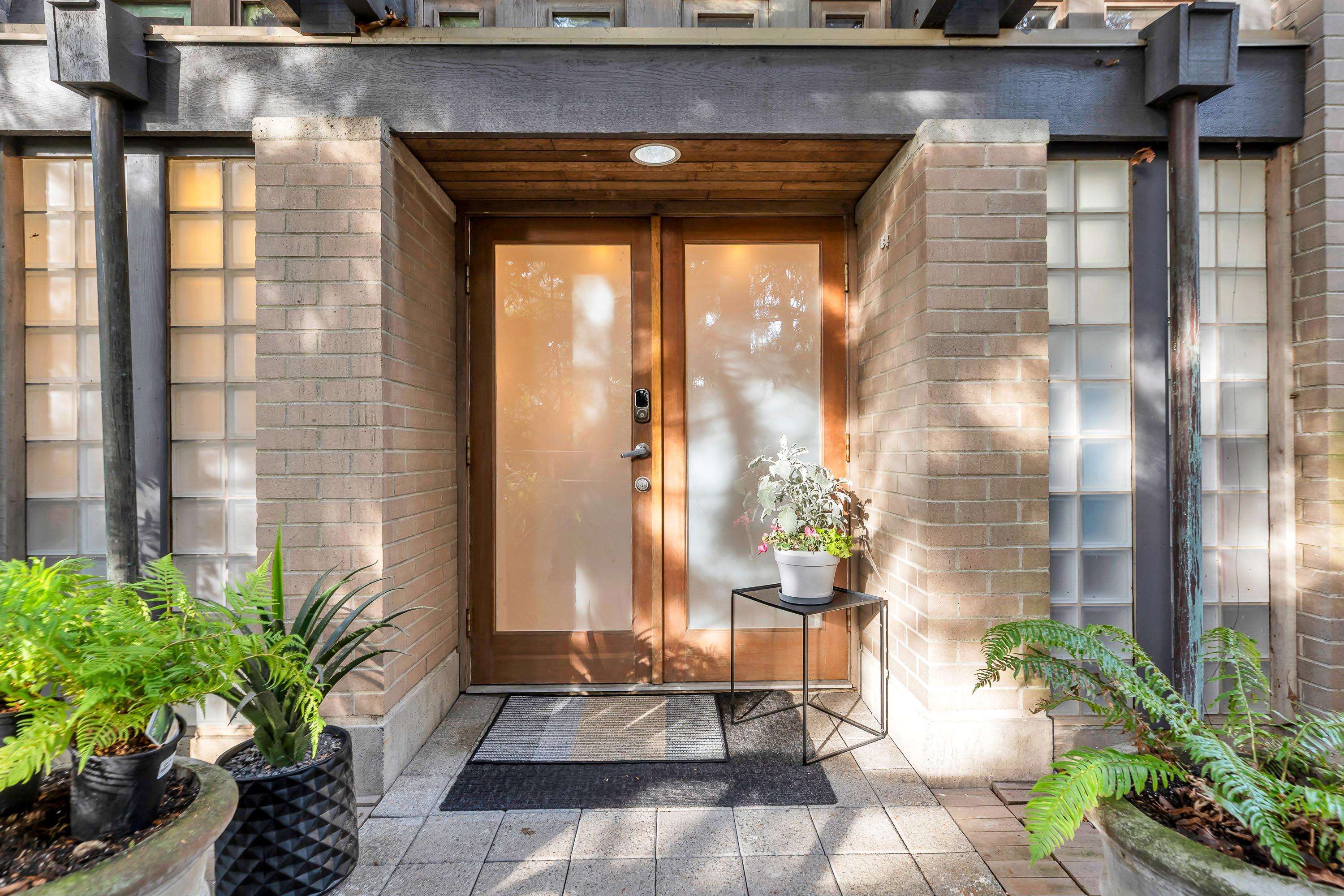 4 328 2ND STREET, R3082063, BC,