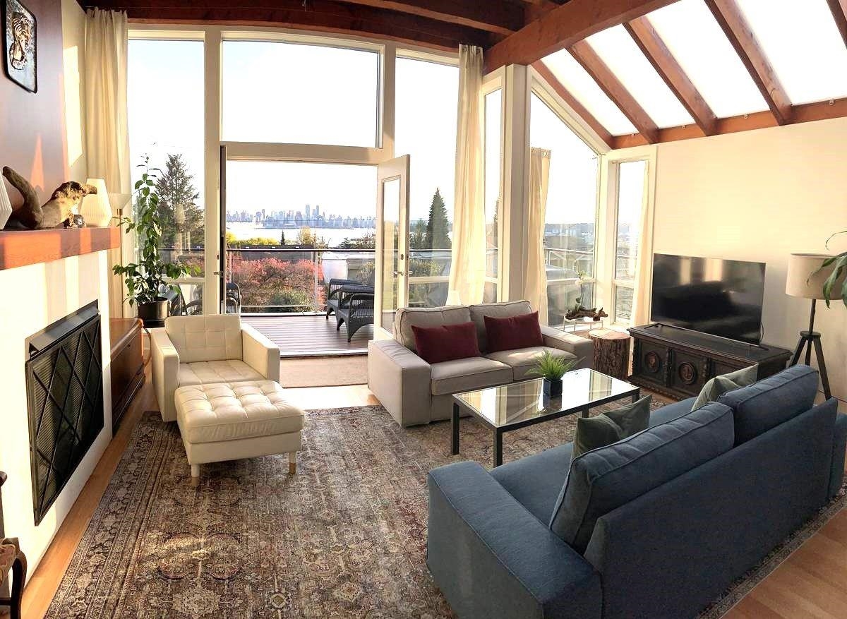 1 251 6 STREET, R3082097, BC,