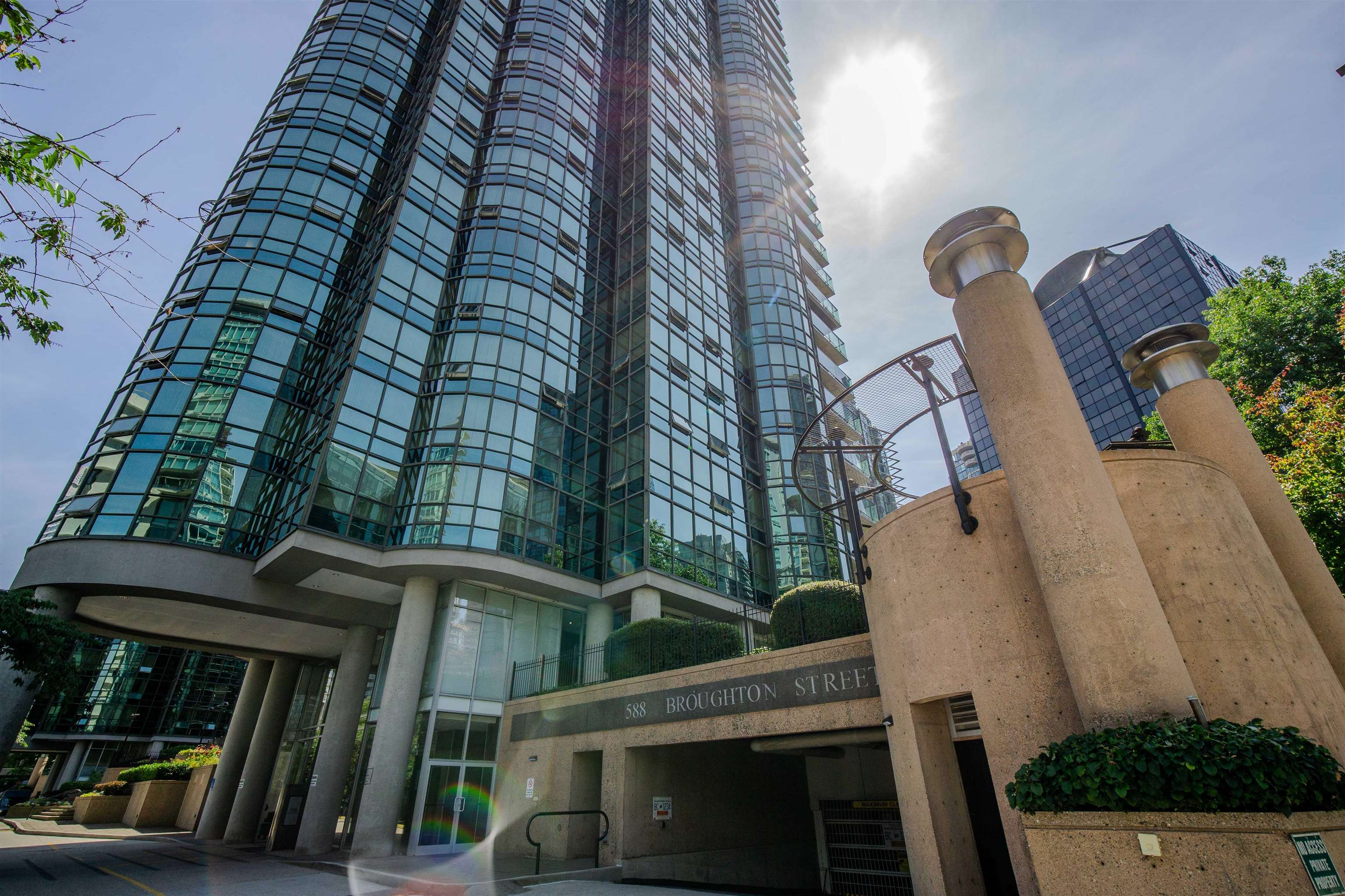 302 588 BROUGHTON STREET, R3082153, BC,