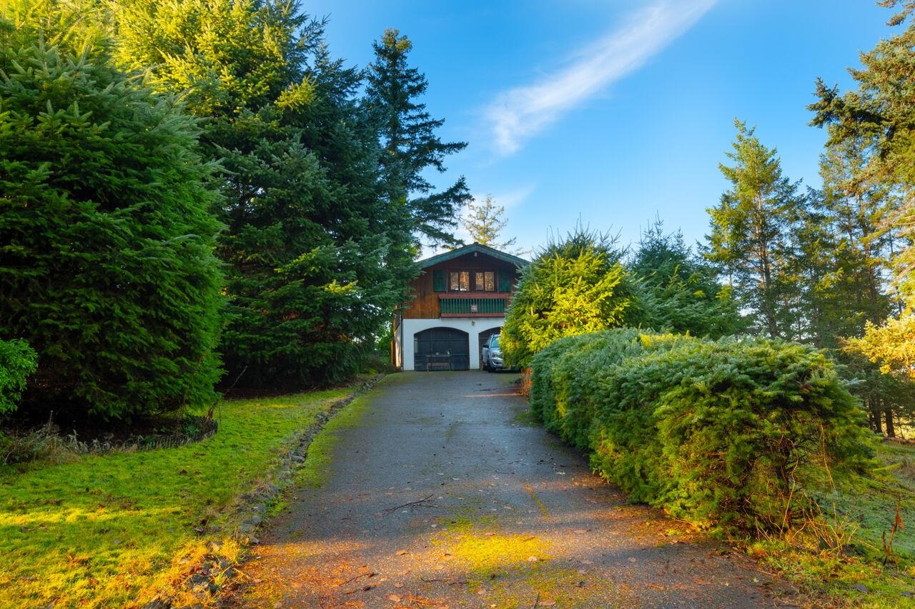 1684 WHITESAILS DRIVE, Bowen Island BC V0N 1G2, R3082297, BC,