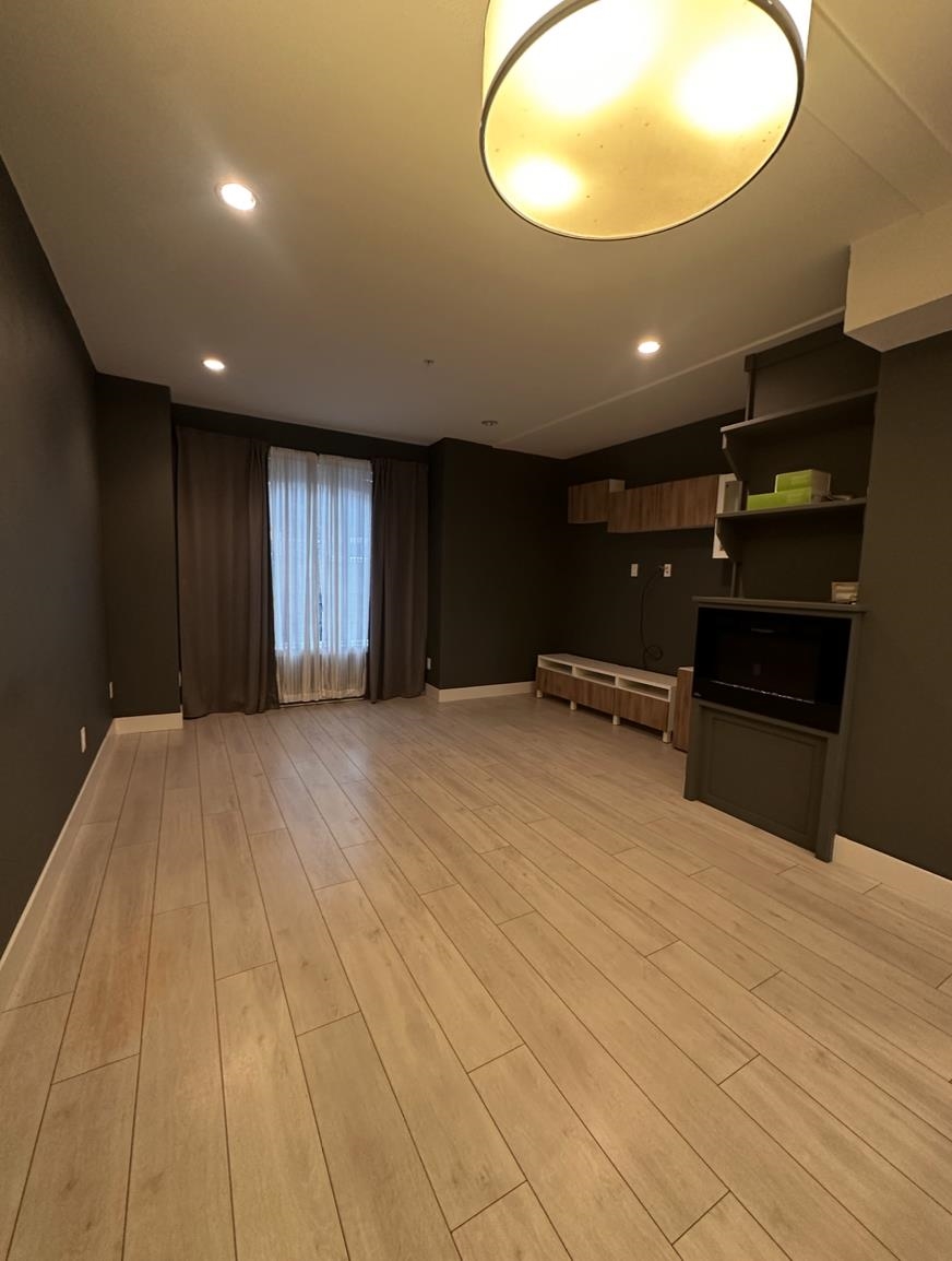 19 21150 76A AVENUE, R3082317, BC,