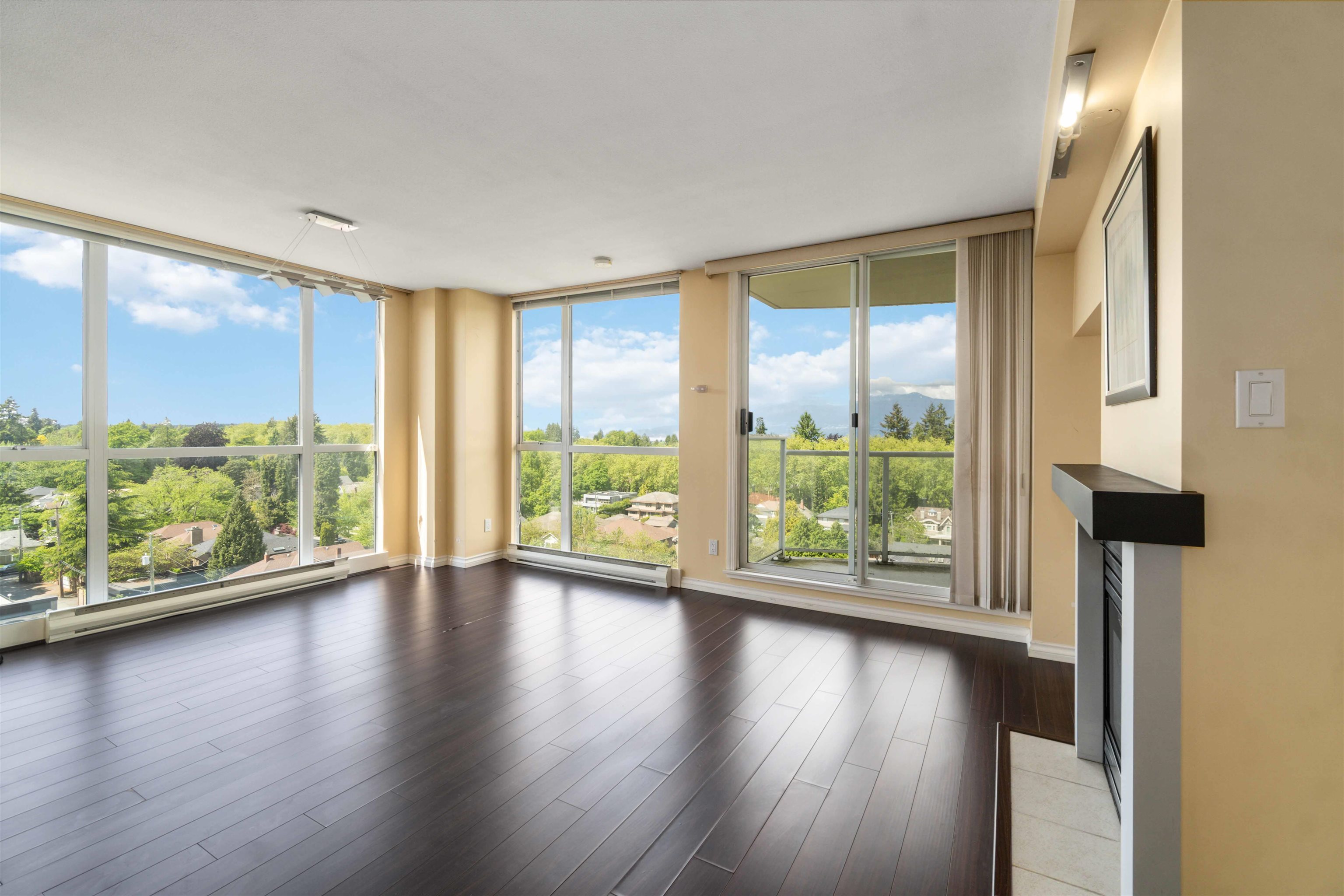 1002 2121 38TH AVENUE, R3082342, BC,