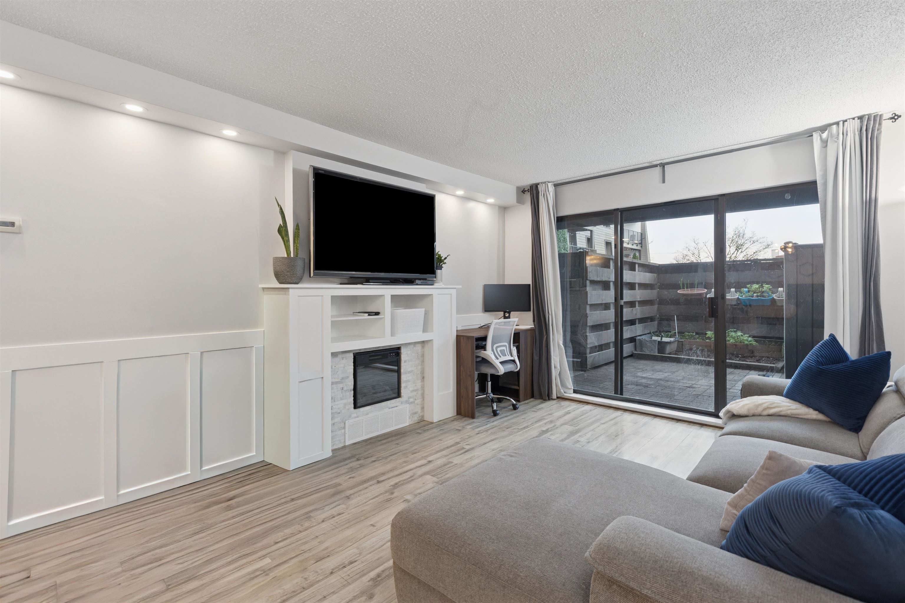 102 4111 FRANCIS ROAD, R3082404, BC,