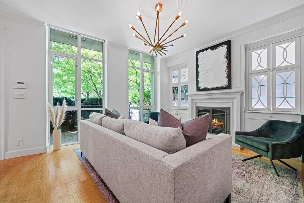 471 BEACH CRESCENT, Vancouver BC V6Z 3B9, R3082702, BC,