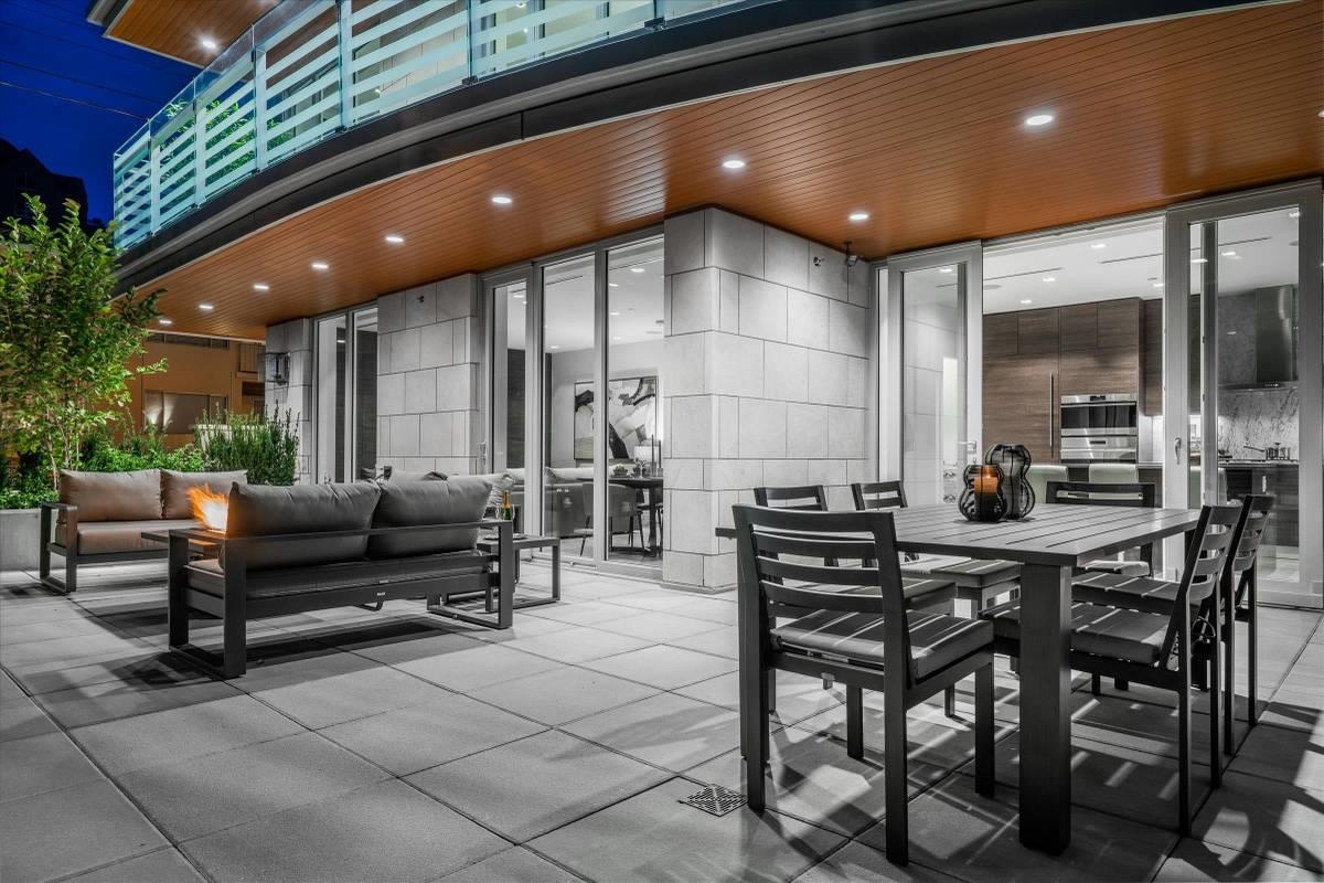 10X 2968 BIRCH STREET, R3082807, BC,