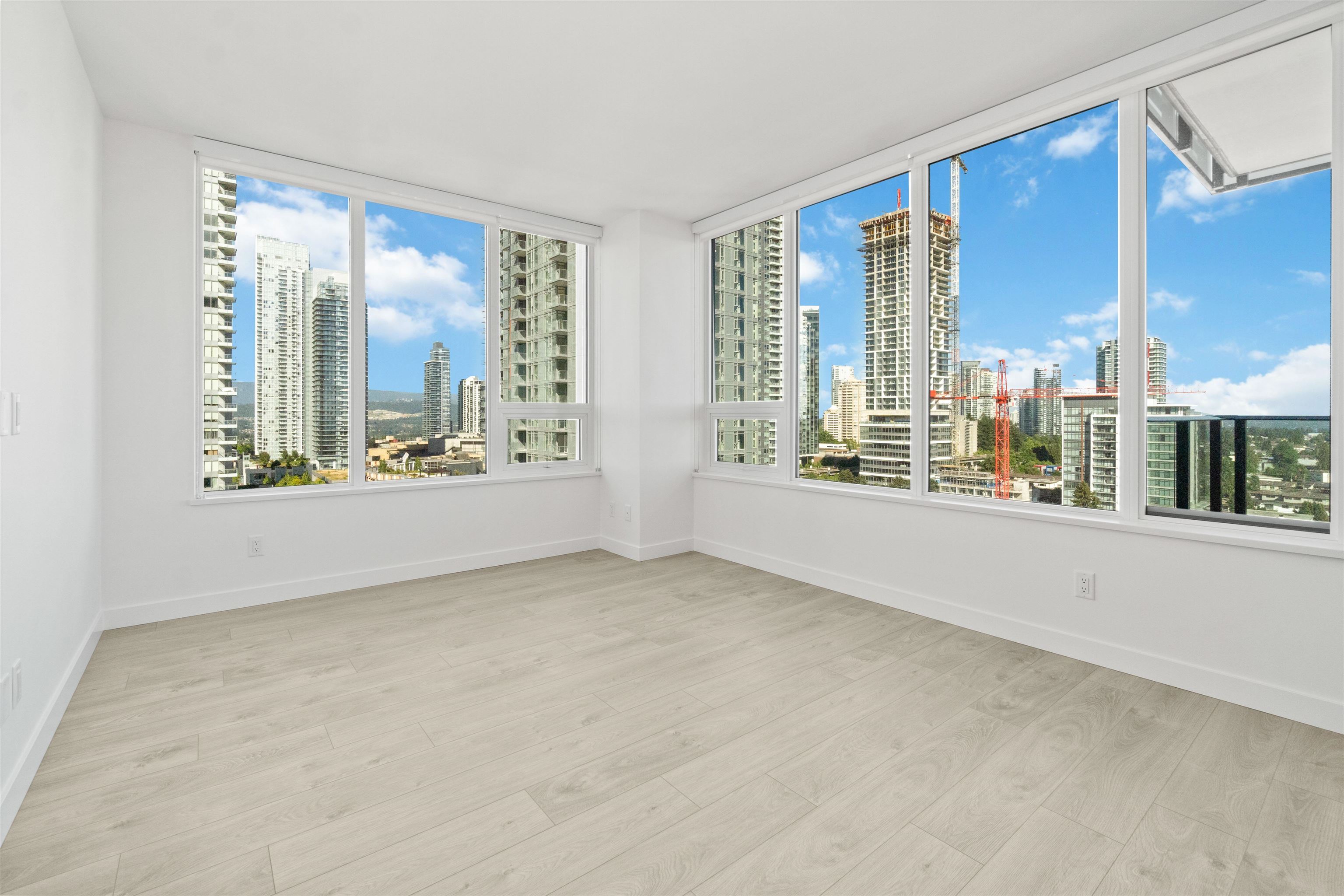 1602 6463 SILVER AVENUE, R3082841, BC,