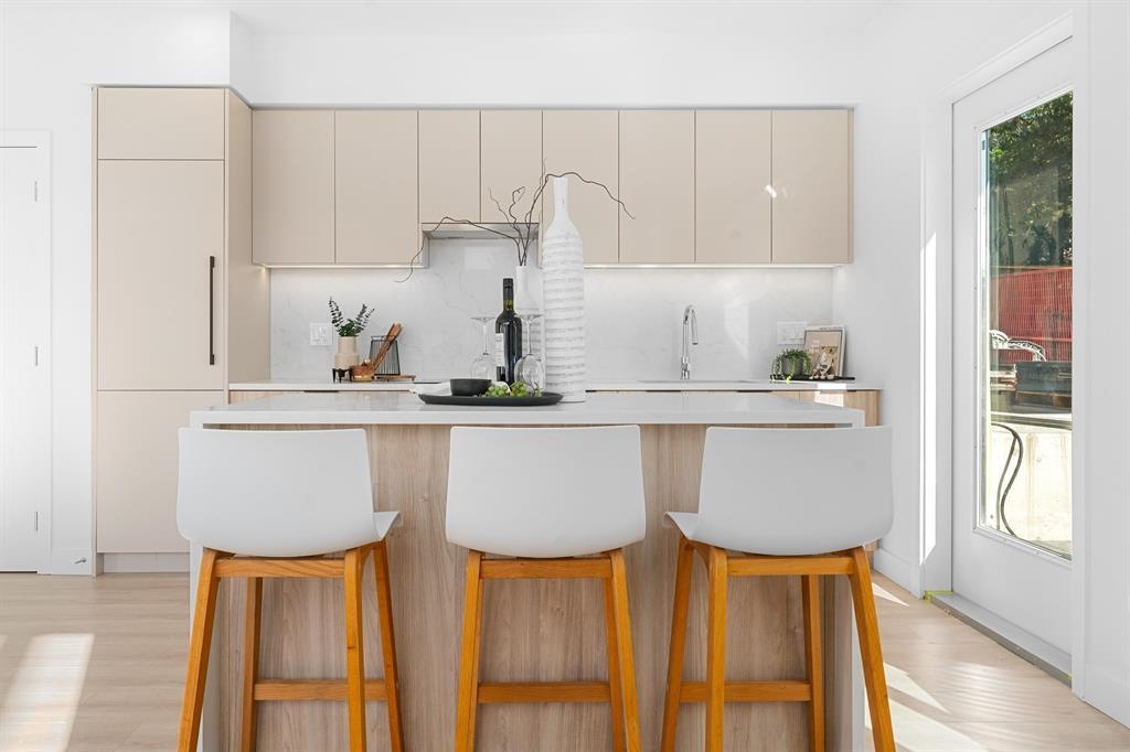 111 7161 17TH AVENUE, R3083009, BC,