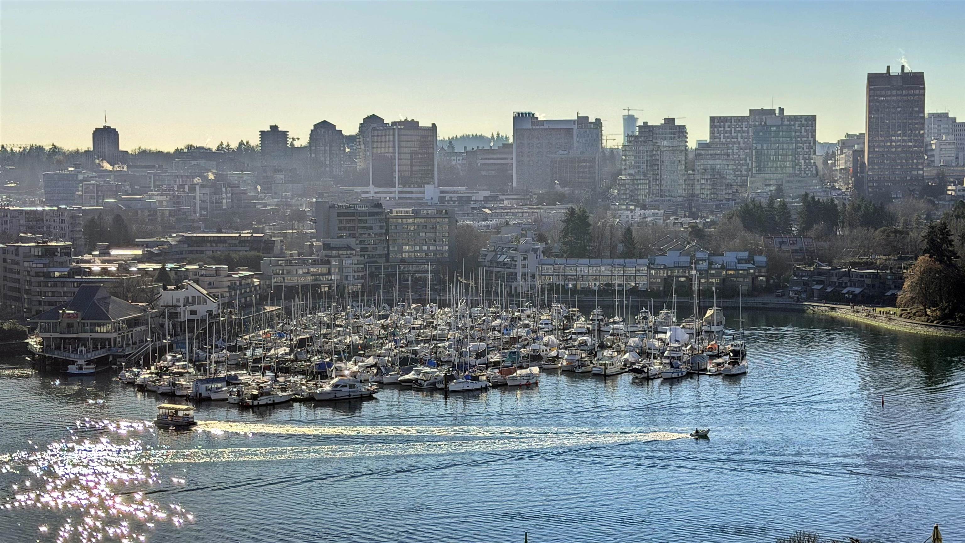 1705 1228 MARINASIDE CRESCENT, R3083030, BC,