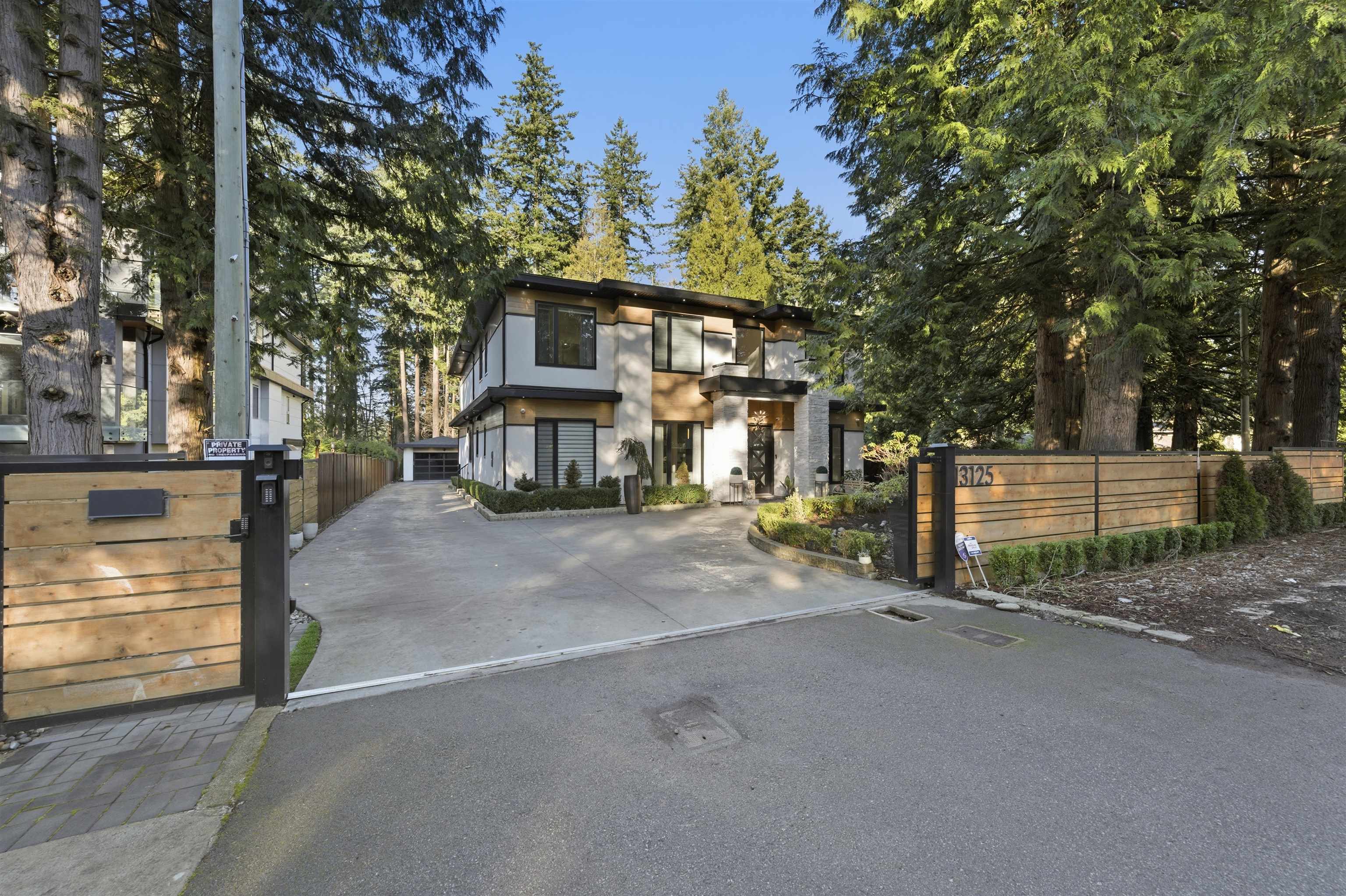 13125 24 AVENUE, Surrey BC V4A 2G2, R3083310, BC,