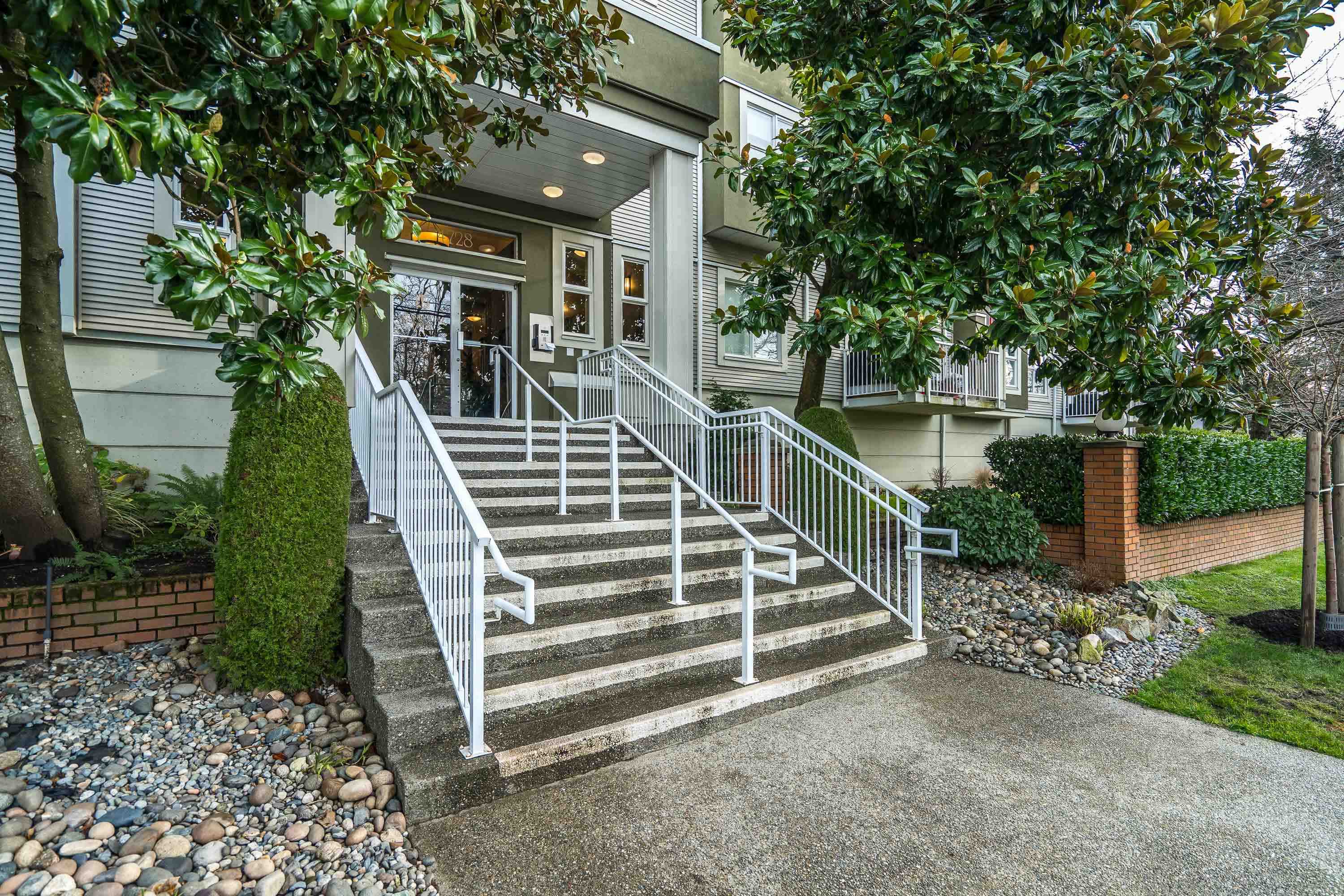 305 4728 53 STREET, R3083434, BC,