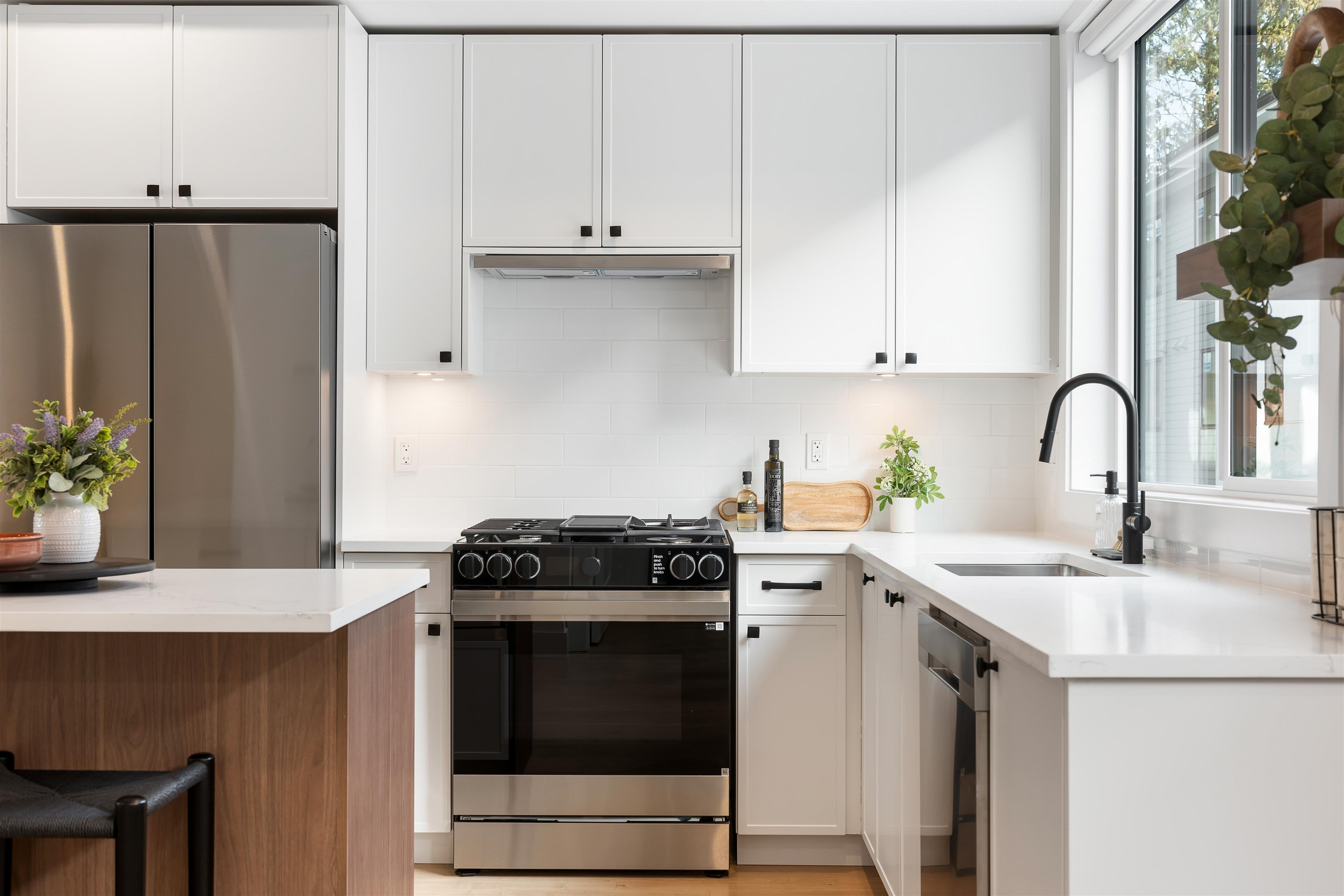 8 12635 63 AVENUE, R3083813, BC,