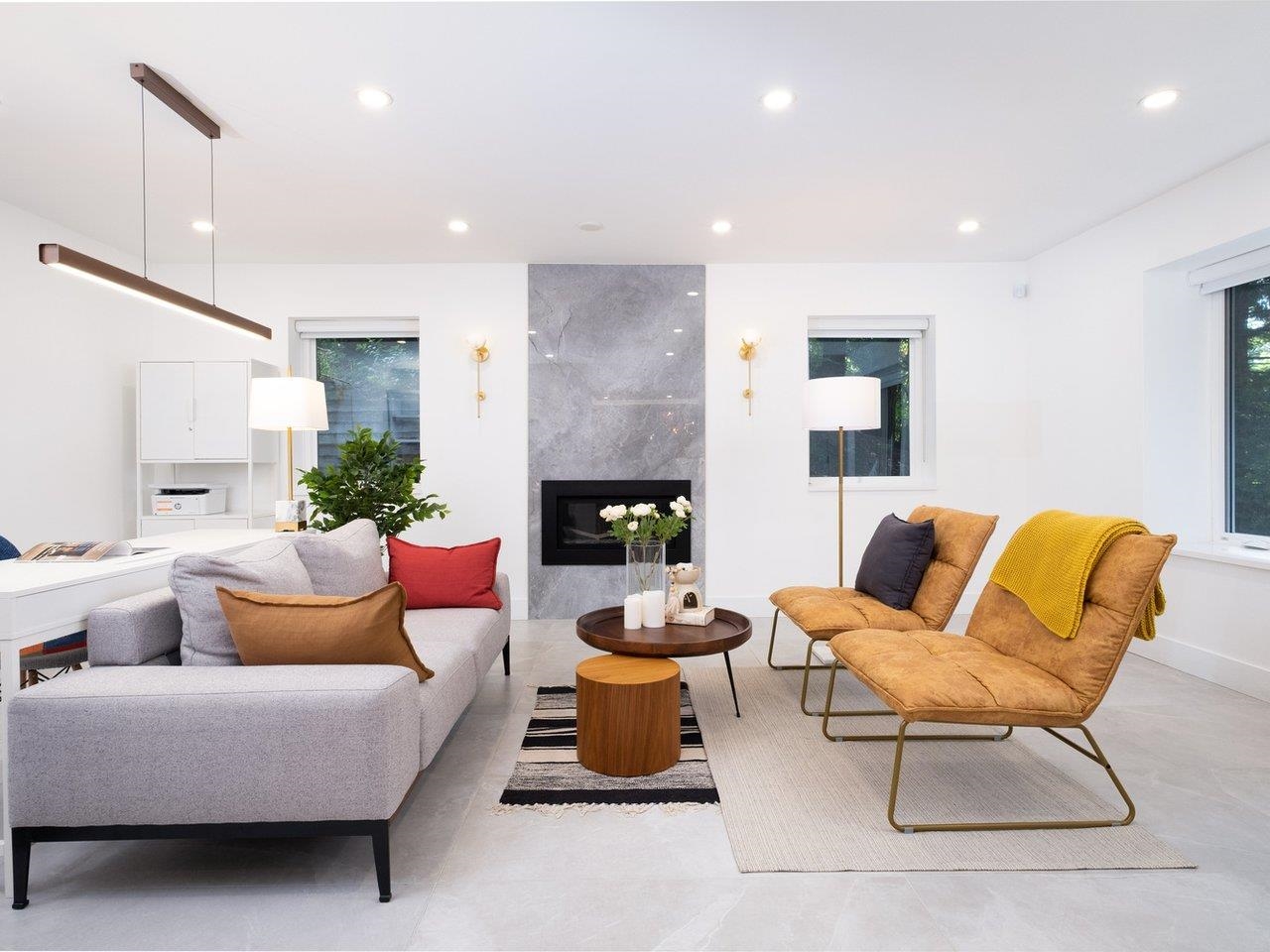 4283 CAPILANO ROAD, North Vancouver BC V7R 4J6, R3083841, BC,