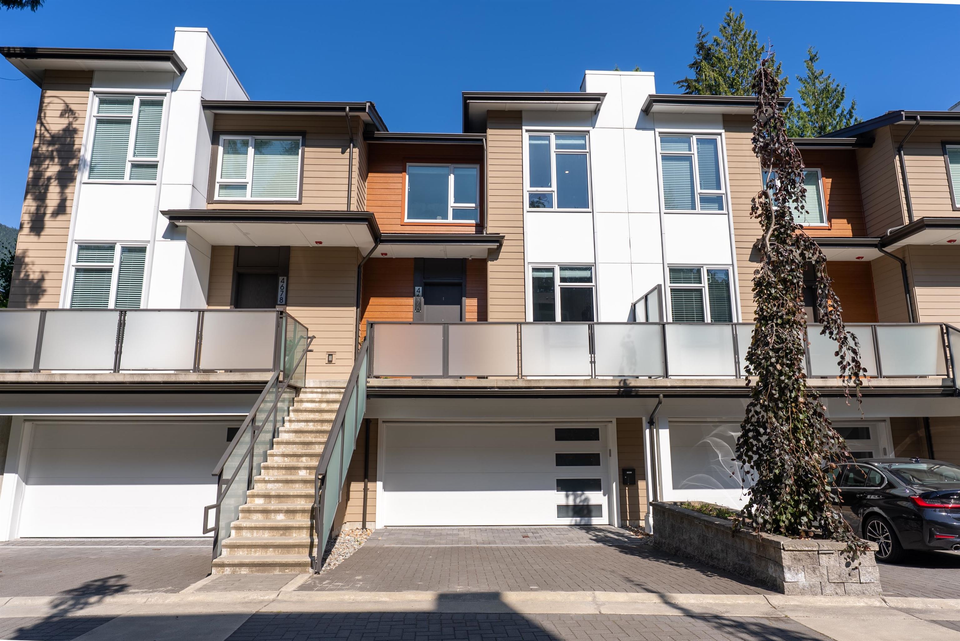 4676 CAPILANO ROAD, North Vancouver BC V7R 4K3, R3083867, BC,