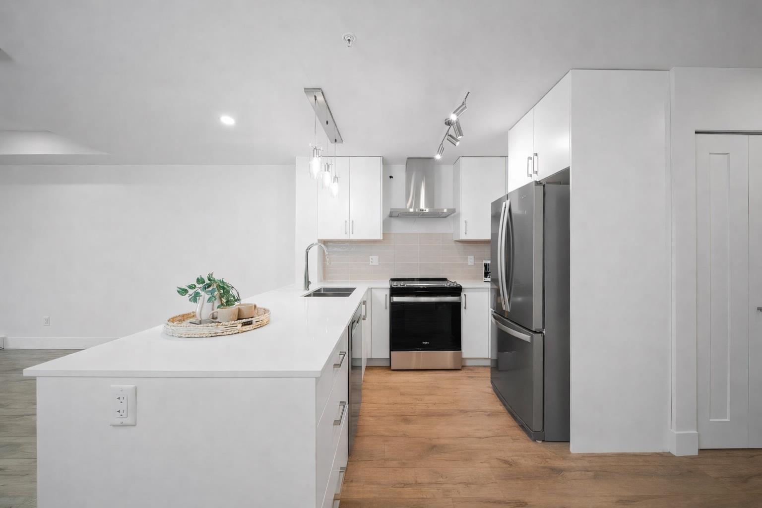 30 6328 KING GEORGE BOULEVARD, R3083903, BC,