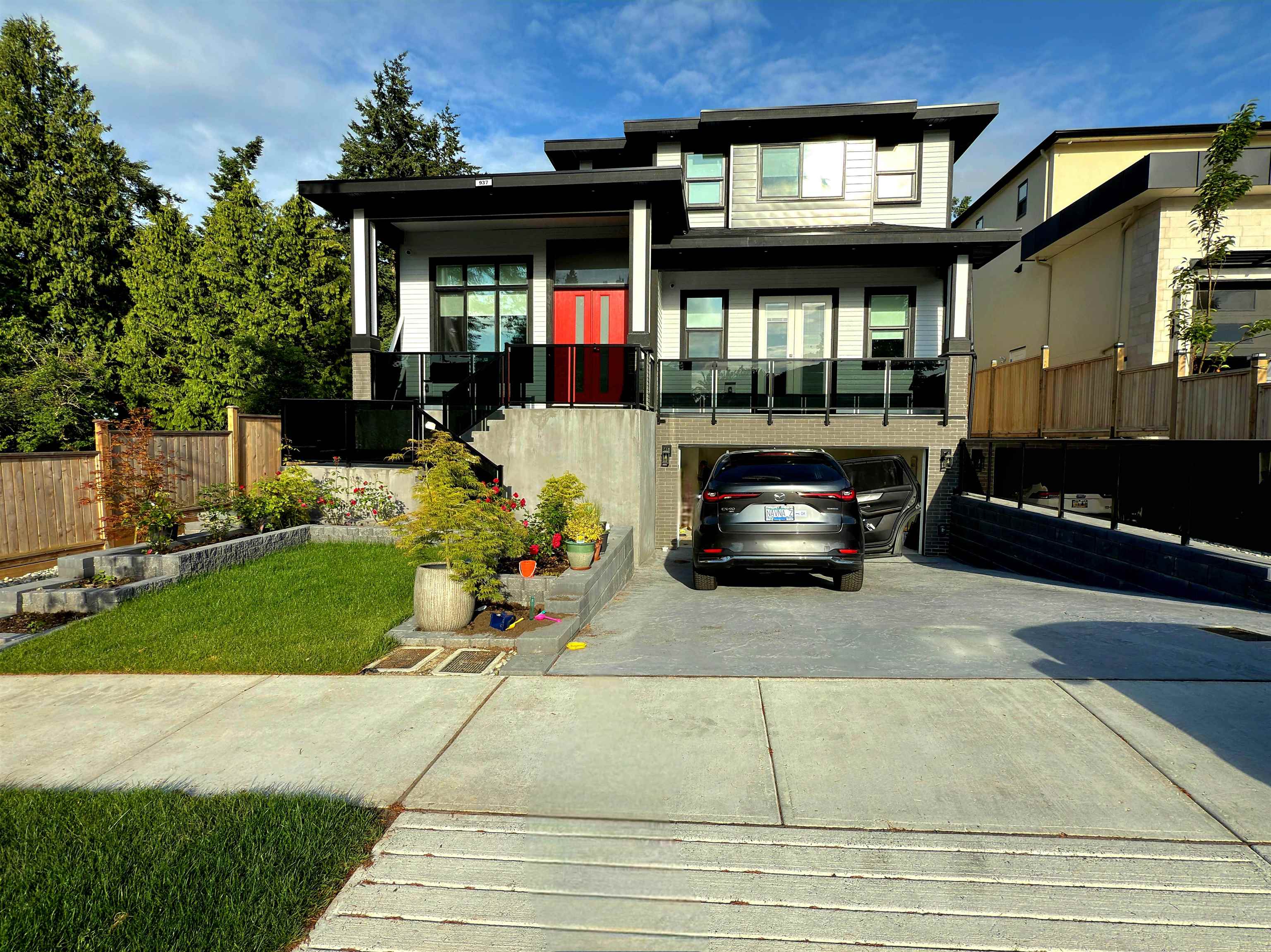 937 160B STREET, Surrey BC V4A 9A7, R3083961, BC,