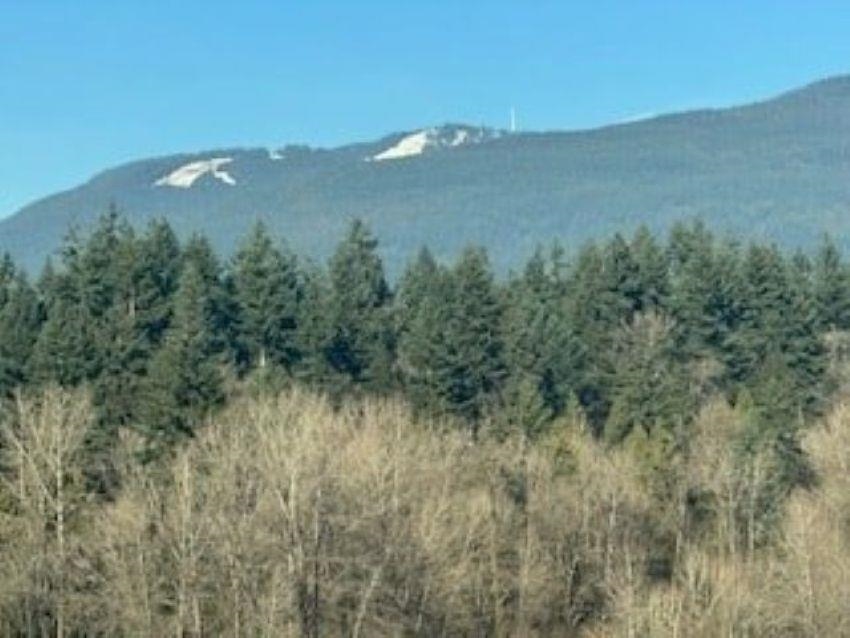 909 680 SEYLYNN CRESCENT, R3084027, BC,