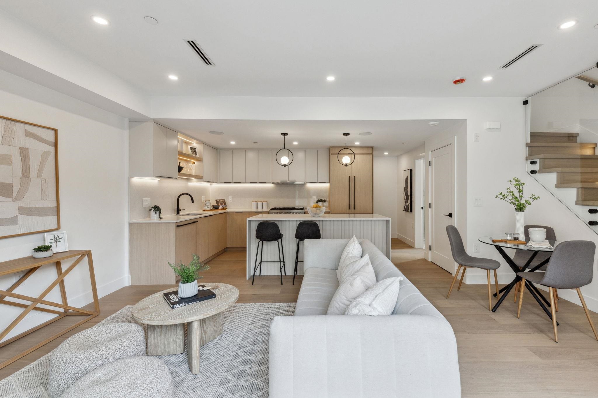 3383 VICTORIA DRIVE, Vancouver BC V5N 4M3, R3084044, BC,