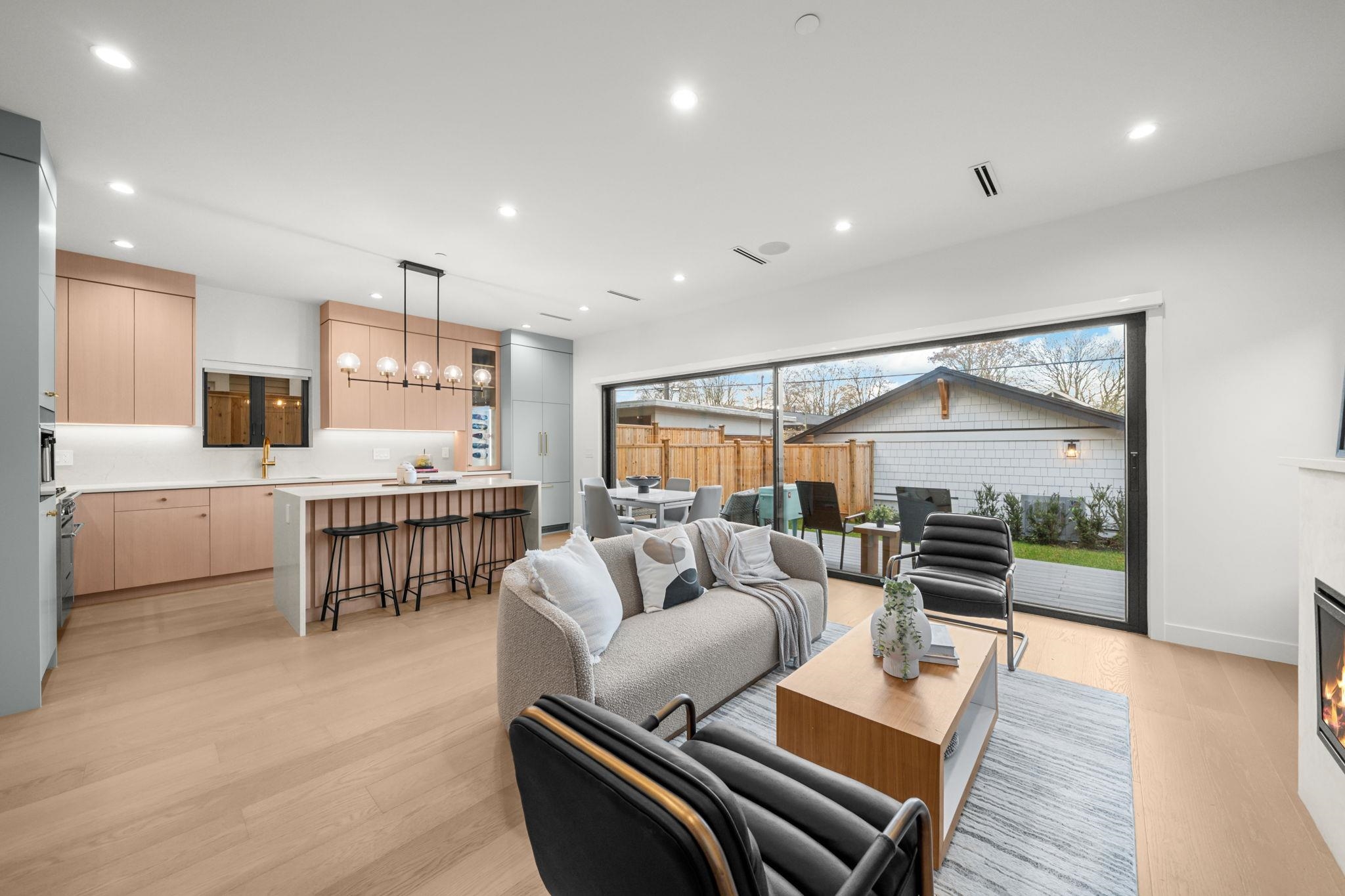 2 2247 PARKER STREET, R3084219, BC,