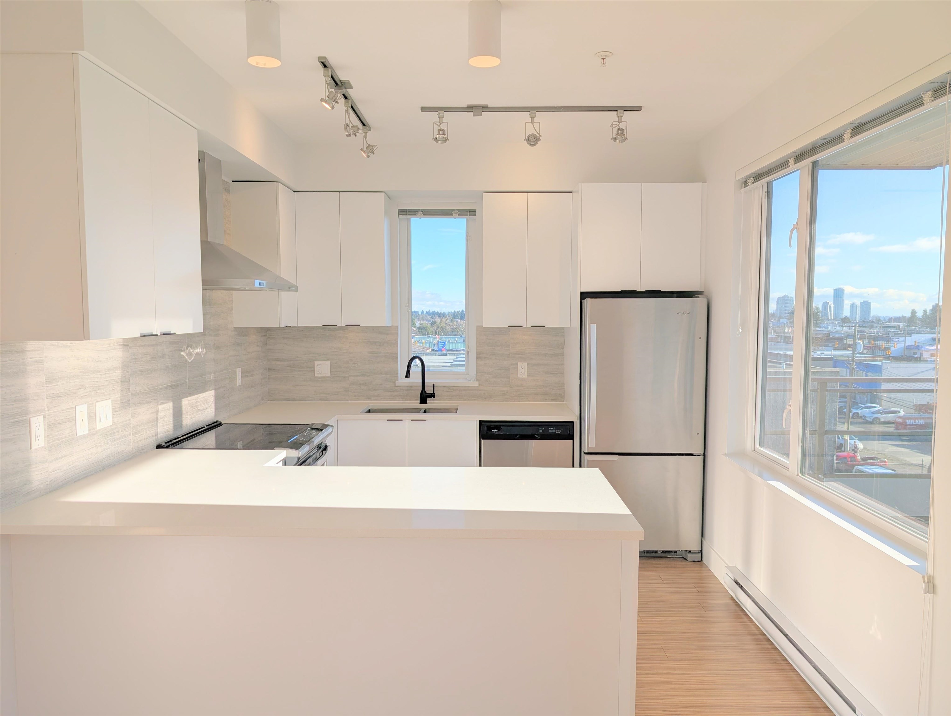 PH15 5355 LANE STREET, R3084257, BC,