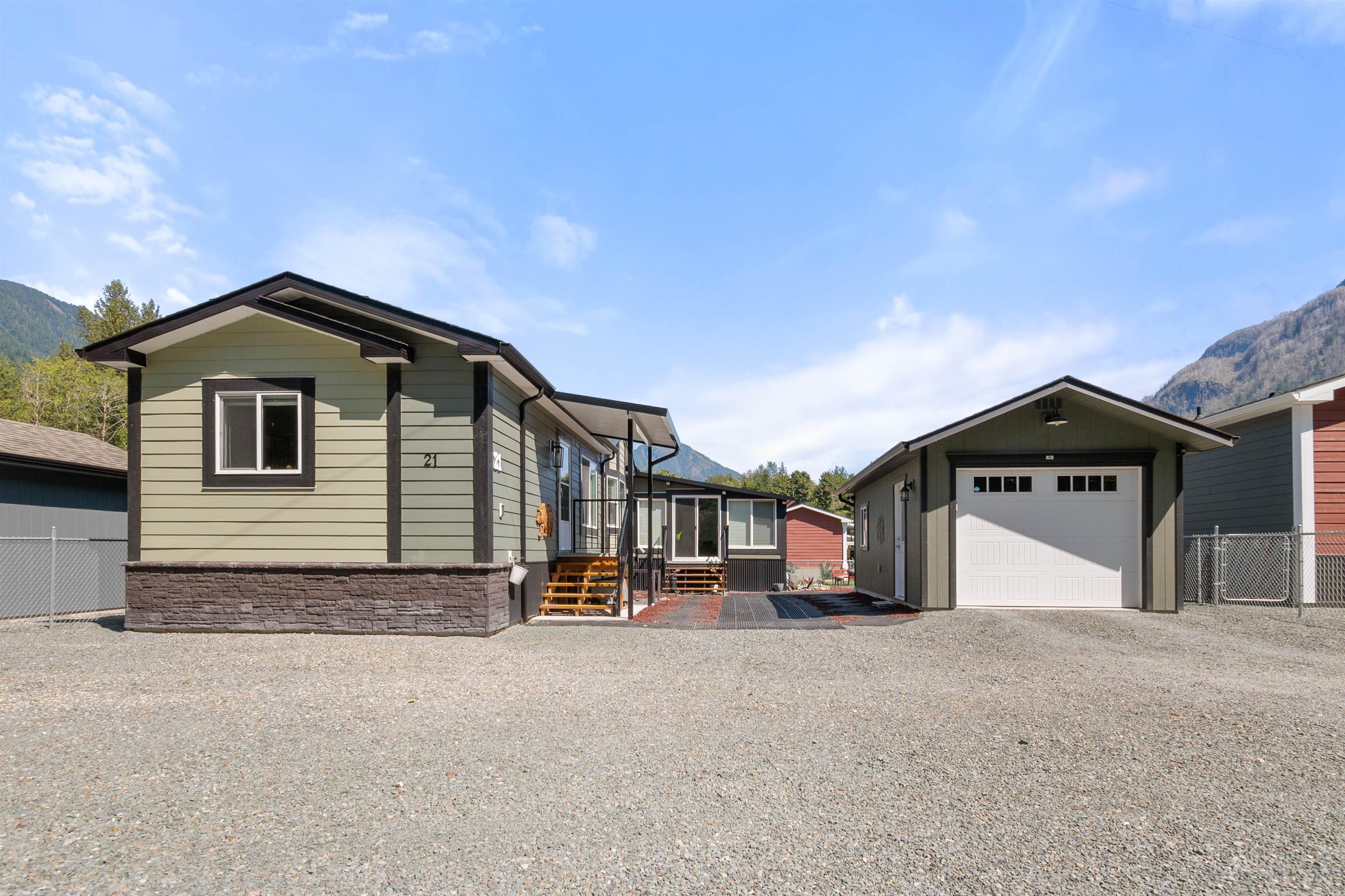 21 59060 LOUGHEED HIGHWAY, R3084263, BC,