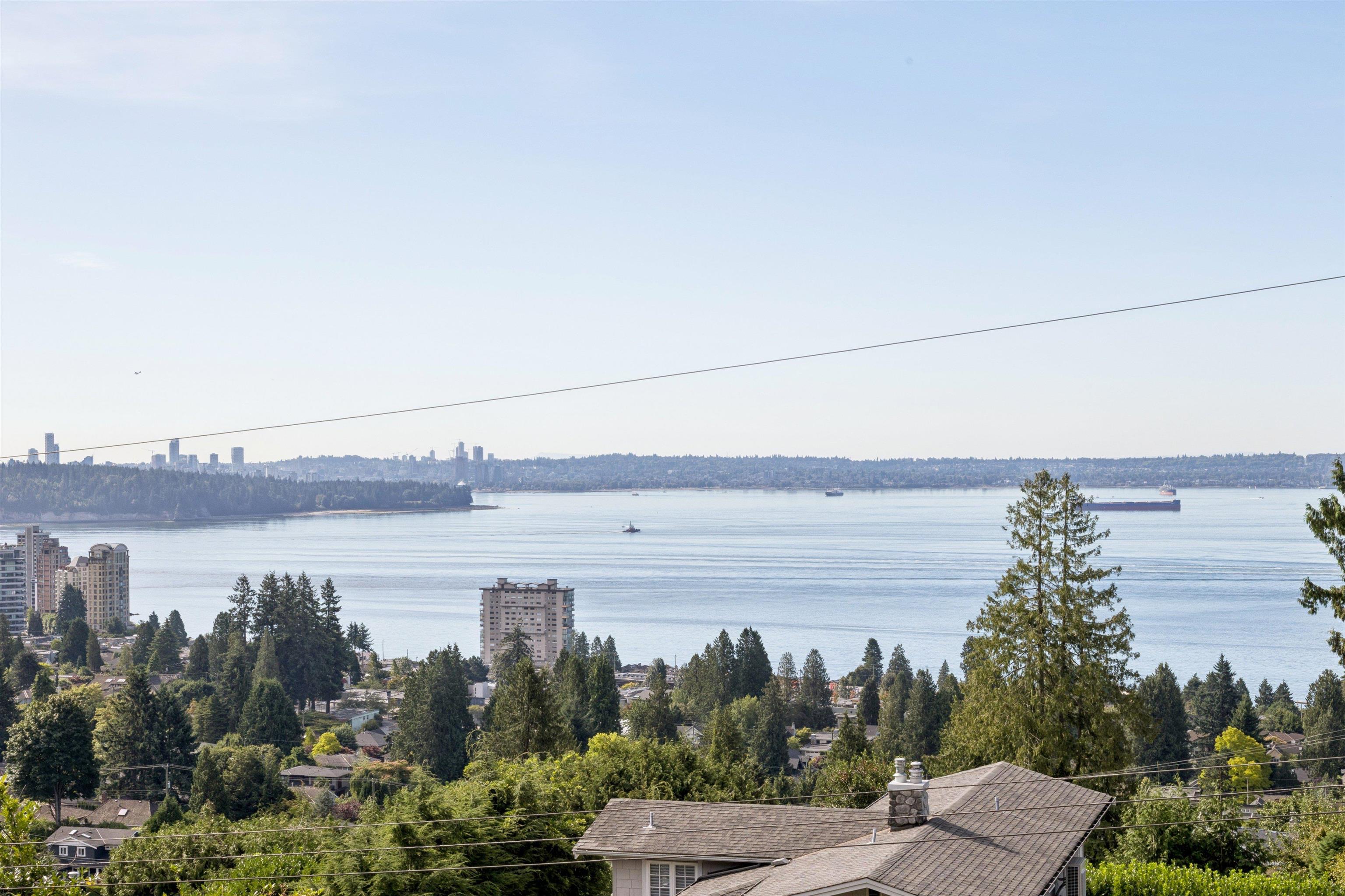 2545 PALMERSTON AVENUE, West Vancouver BC V7V 2W4, R3084339, BC,