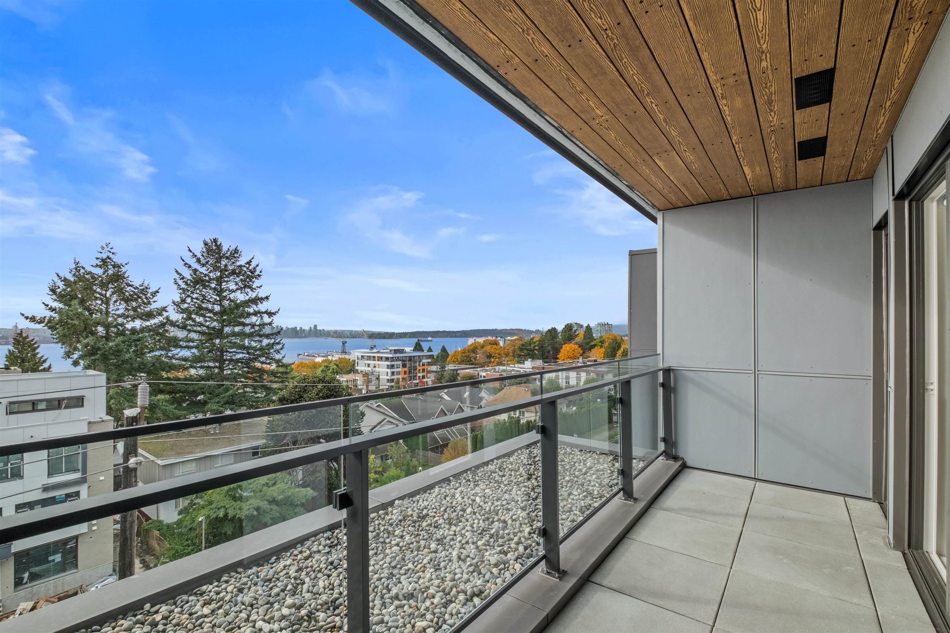 553 422 3RD STREET, R3084341, BC,