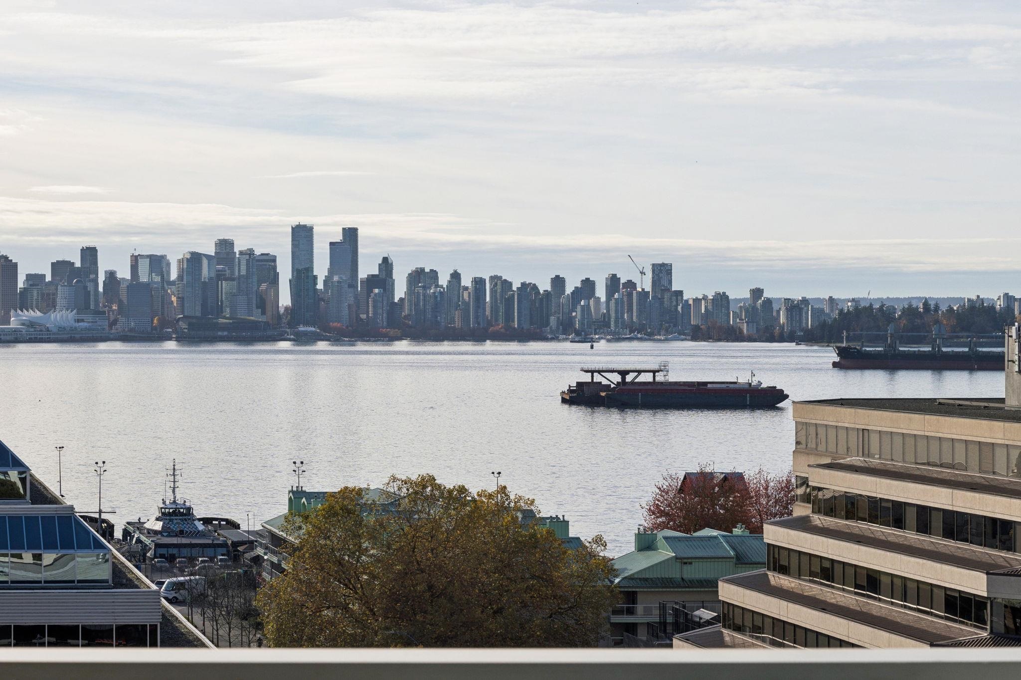 810 175 1ST STREET, R3084343, BC,