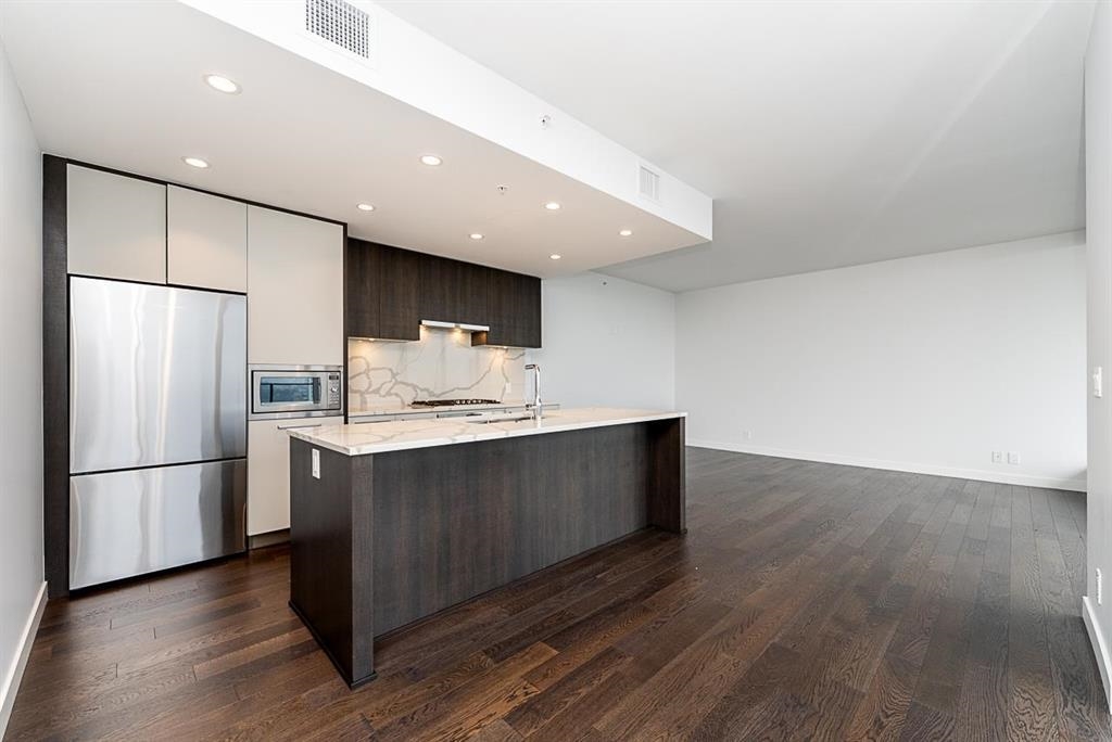 4601 567 CLARKE ROAD, R3084361, BC,