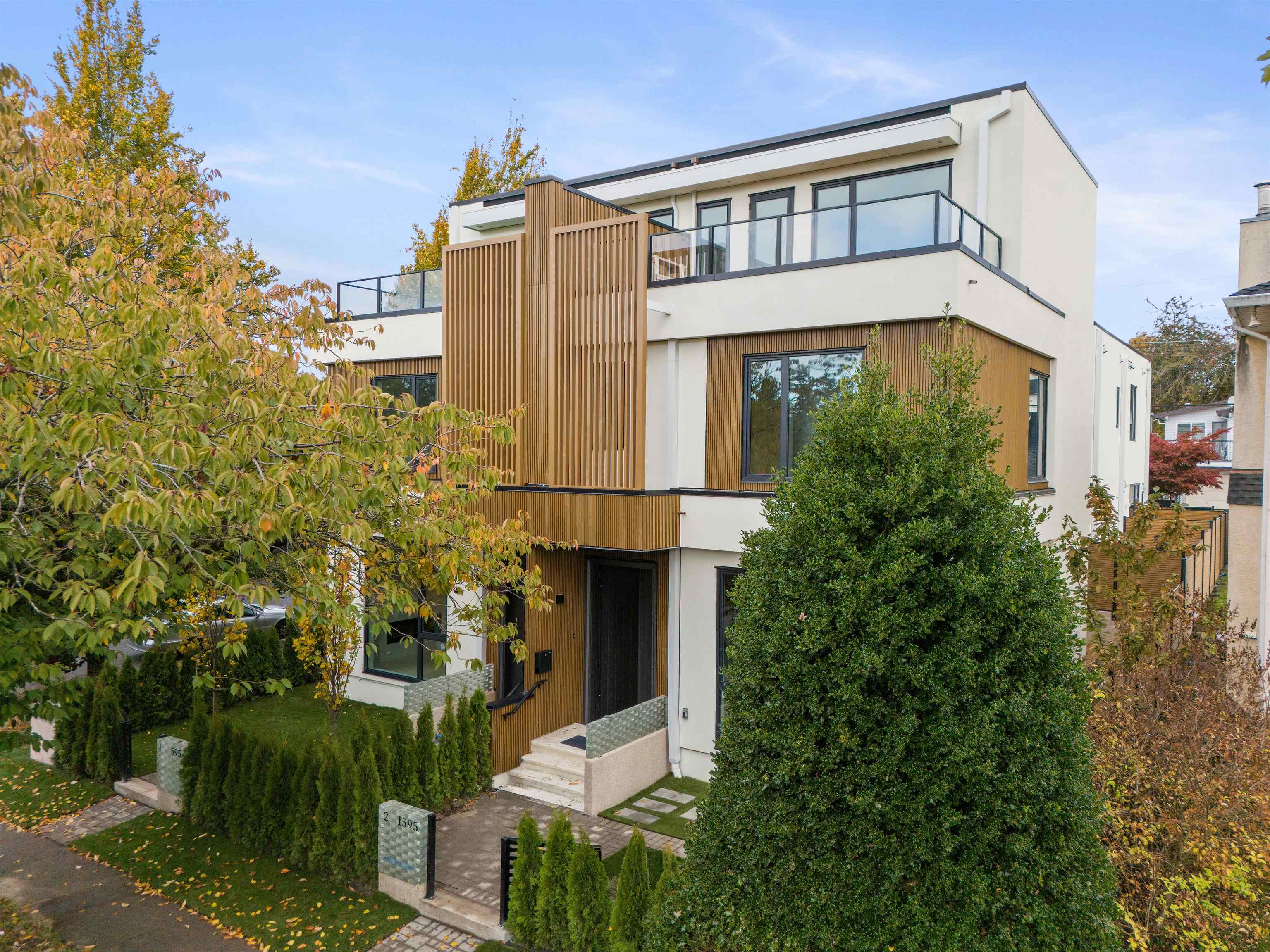 2 1595 66TH AVENUE, R3084376, BC,