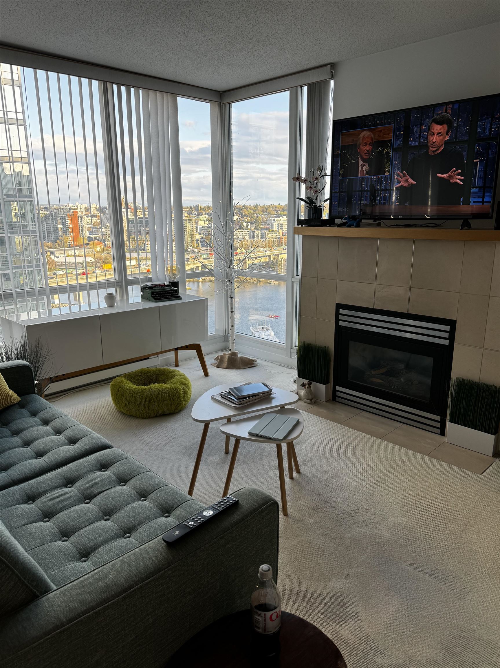 2001 1077 MARINASIDE CRESCENT, R3084425, BC,