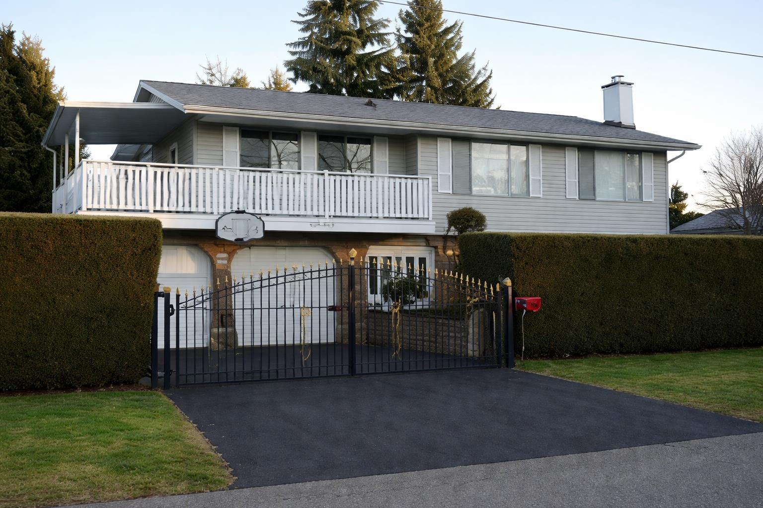 13131 92 AVENUE, Surrey BC V3V 1H5, R3084628, BC,