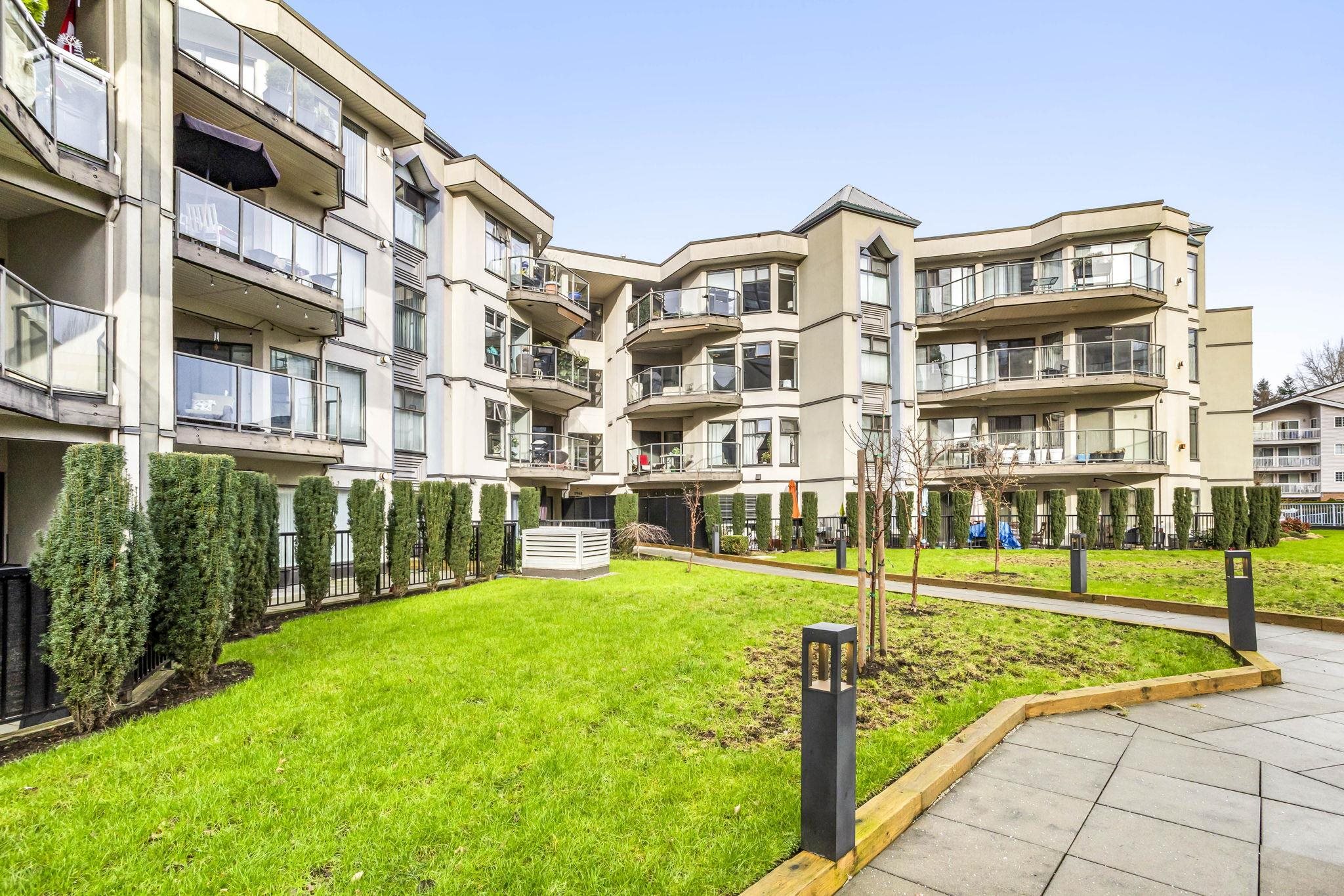 215 2968 BURLINGTON DRIVE, R3084699, BC,